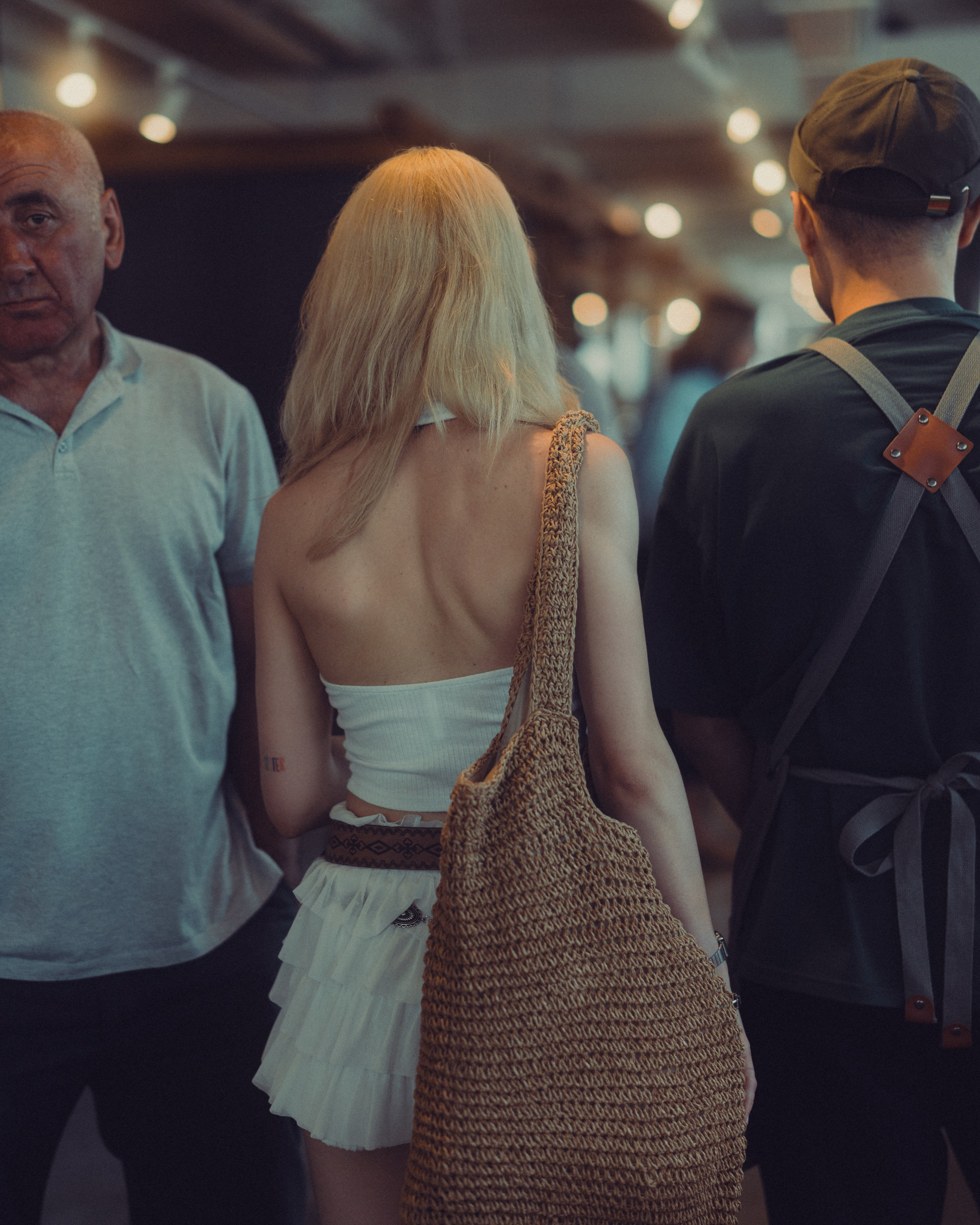 Фотосессия с Аленой около и внутри московского рынка в Казани