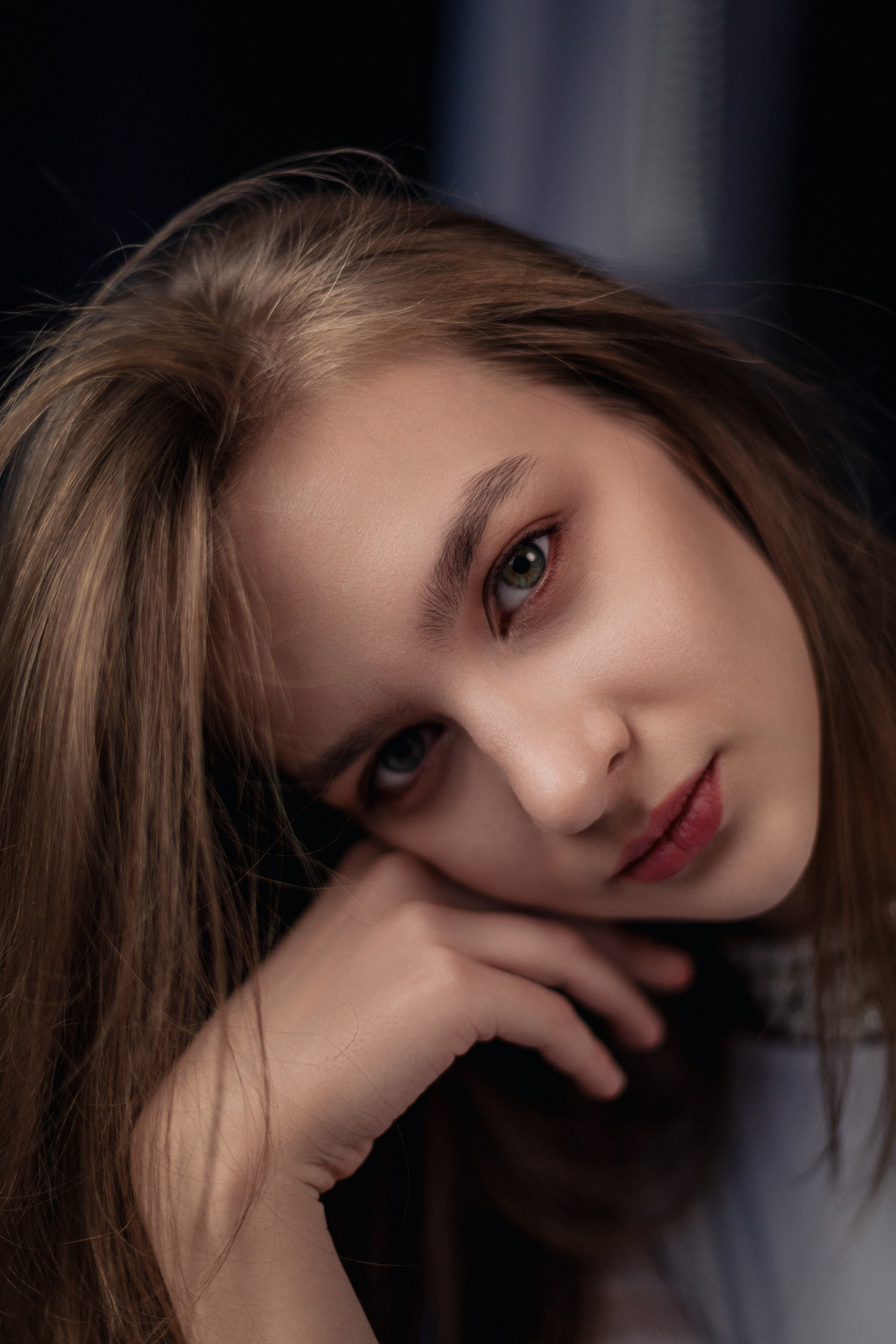 крупный портрет девушки мягкий свет / close up female portrait soft light