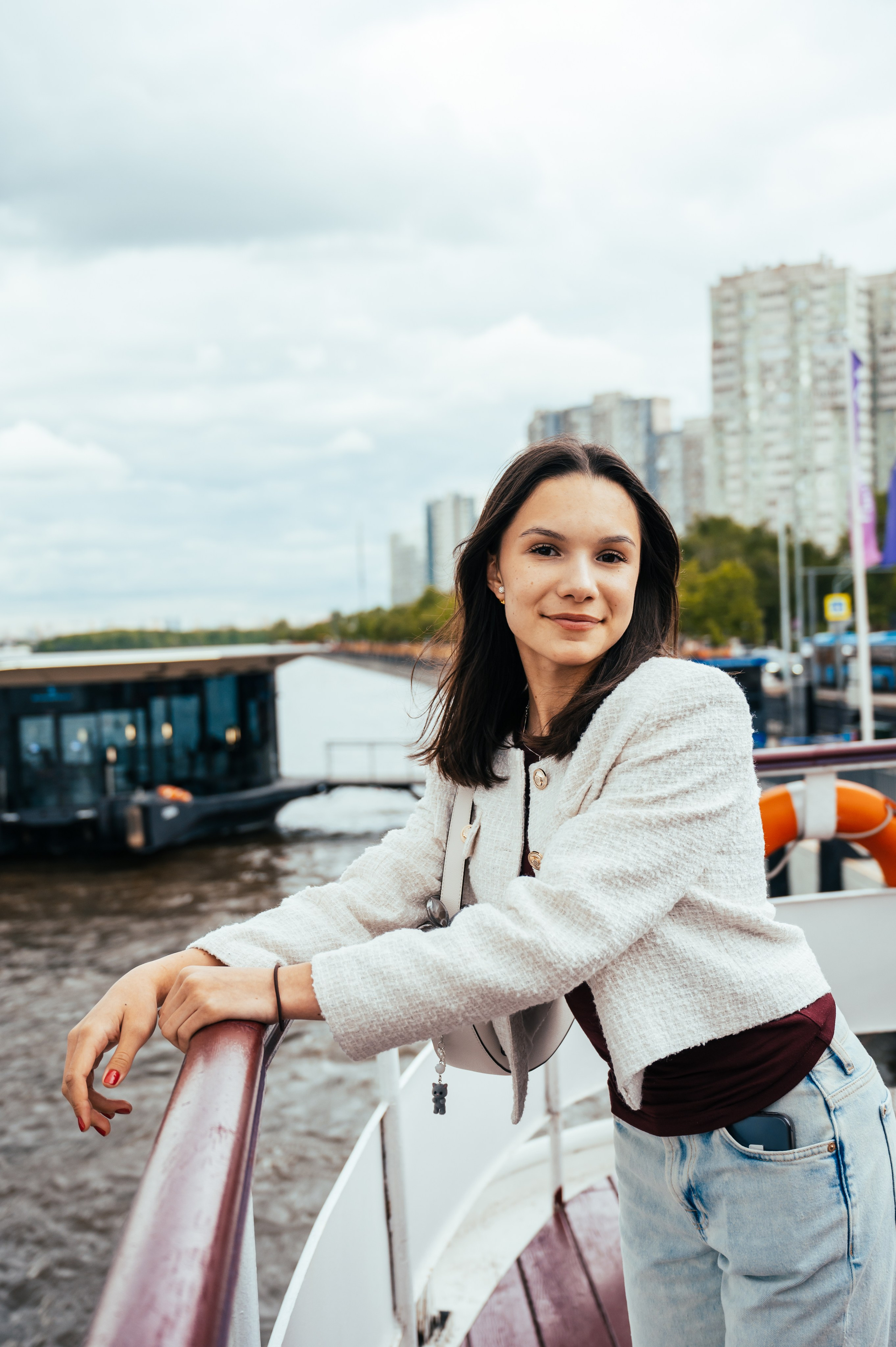 Последний звонок. Анастасия Петрович фотограф, фотокорреспондент в Москве и Санкт-Петербурге. Фотосъёмка репортажа, мероприятия, корпоративная съёмка, контент