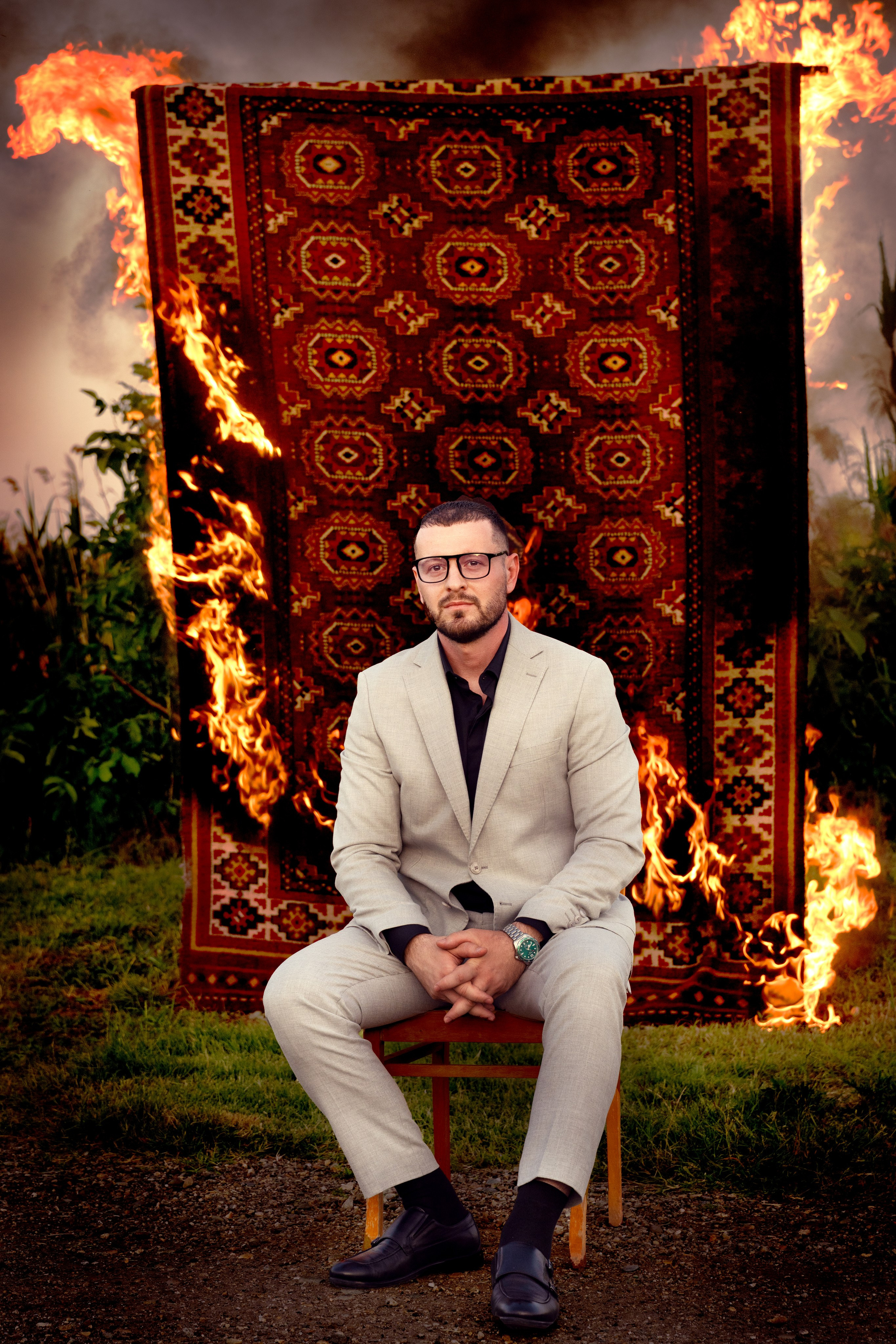 Ковровое огнище (огонь за спиной, а на душе покой). Главная