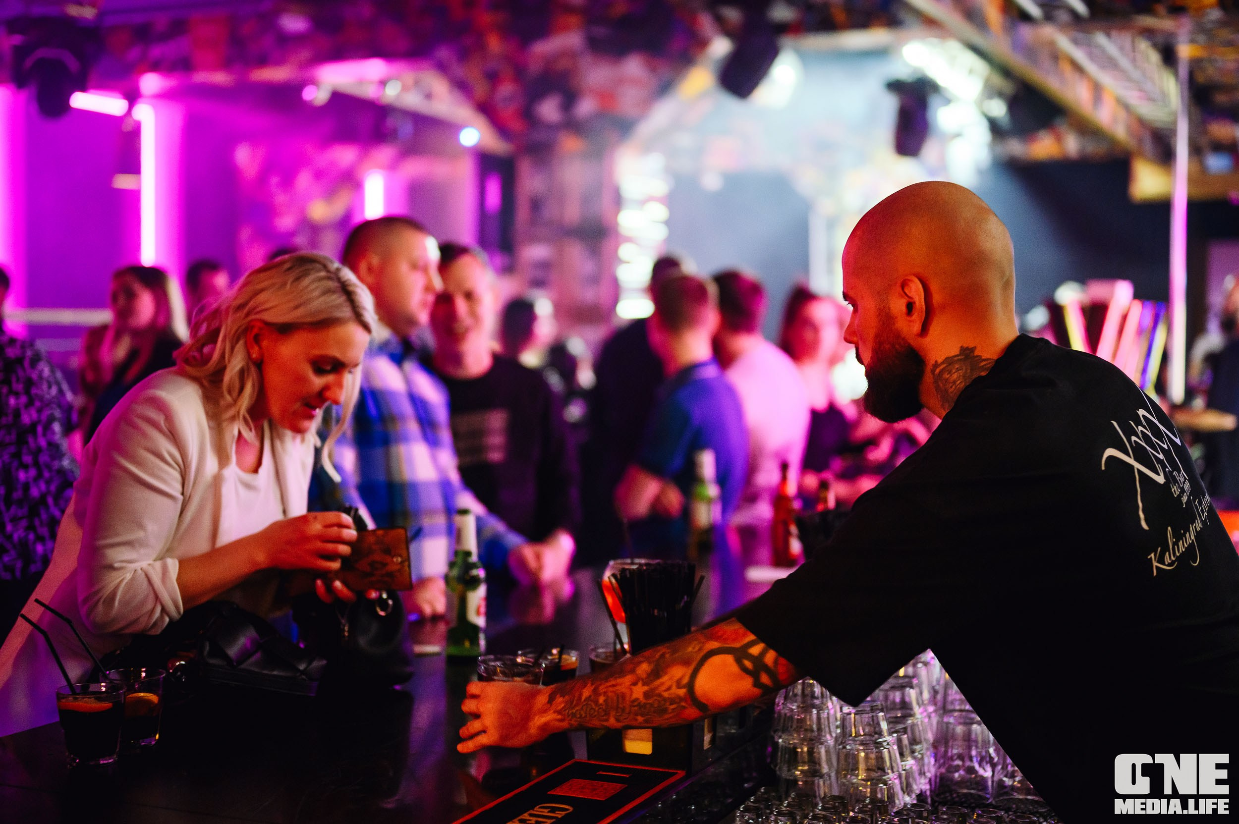Фоторепортаж из бара XxxX. One Media Life: фоторепортажи, фотоотчеты с мероприятий и заведений