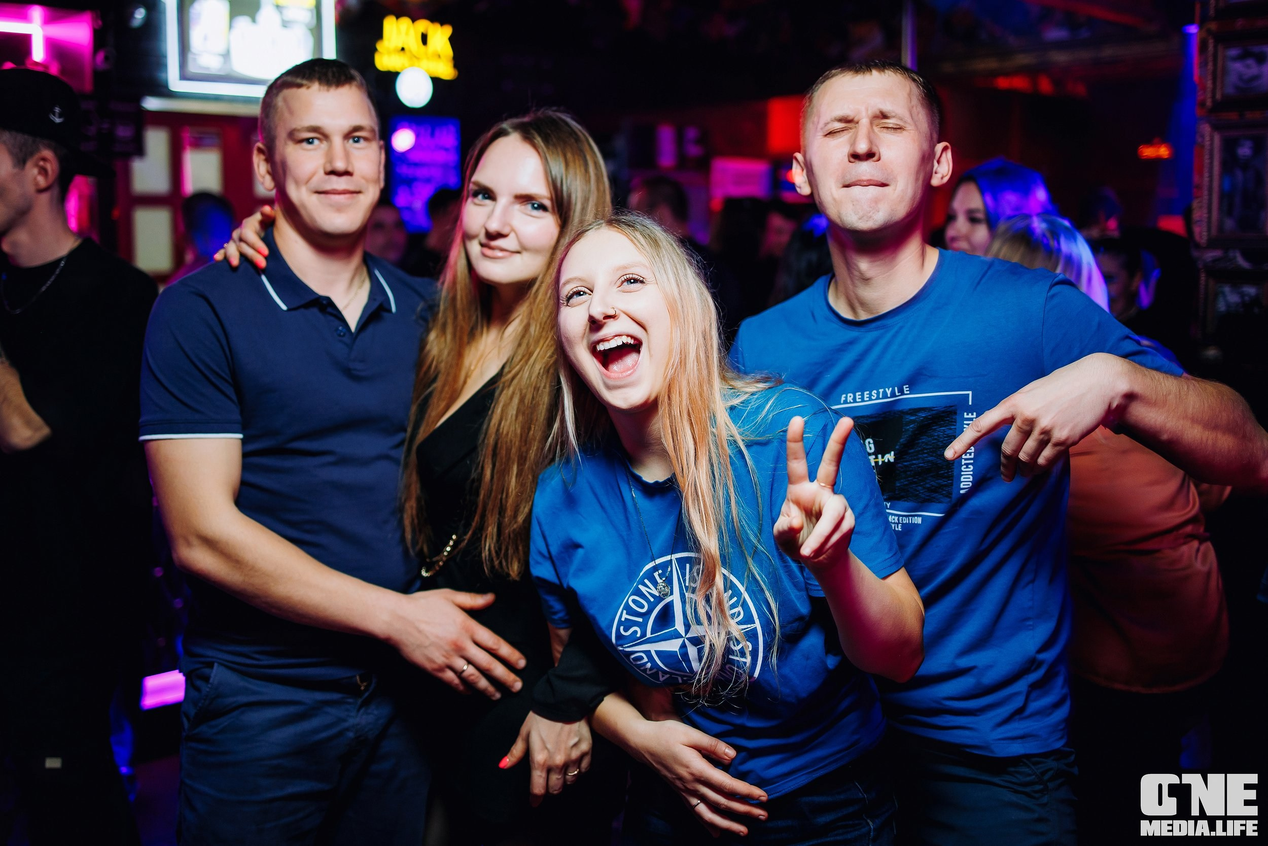 Фоторепортаж из бара XxxX. One Media Life: фоторепортажи, фотоотчеты с мероприятий и заведений