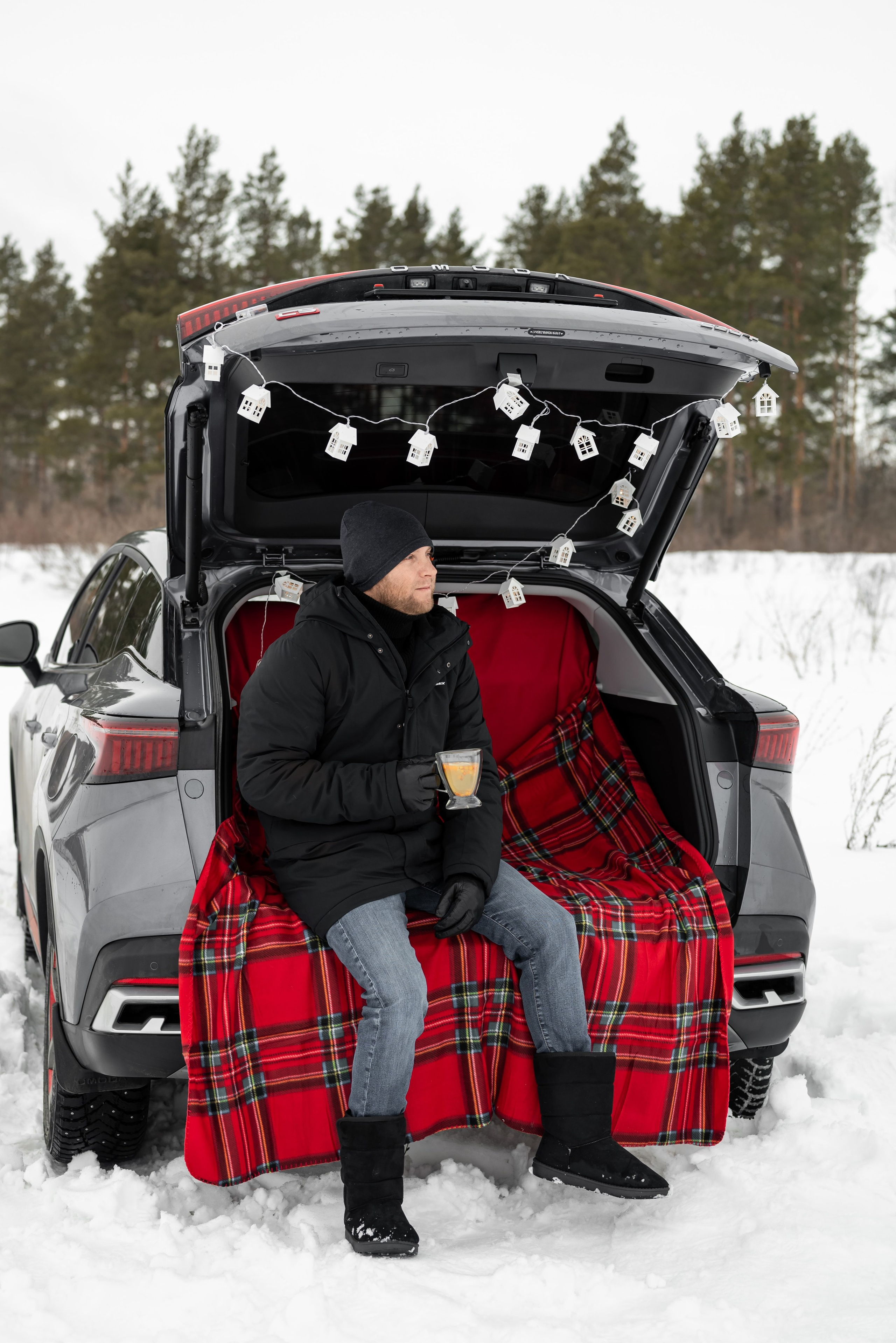 Фотопроект с Платоном и машиной на улице. Фотограф в городе Салават