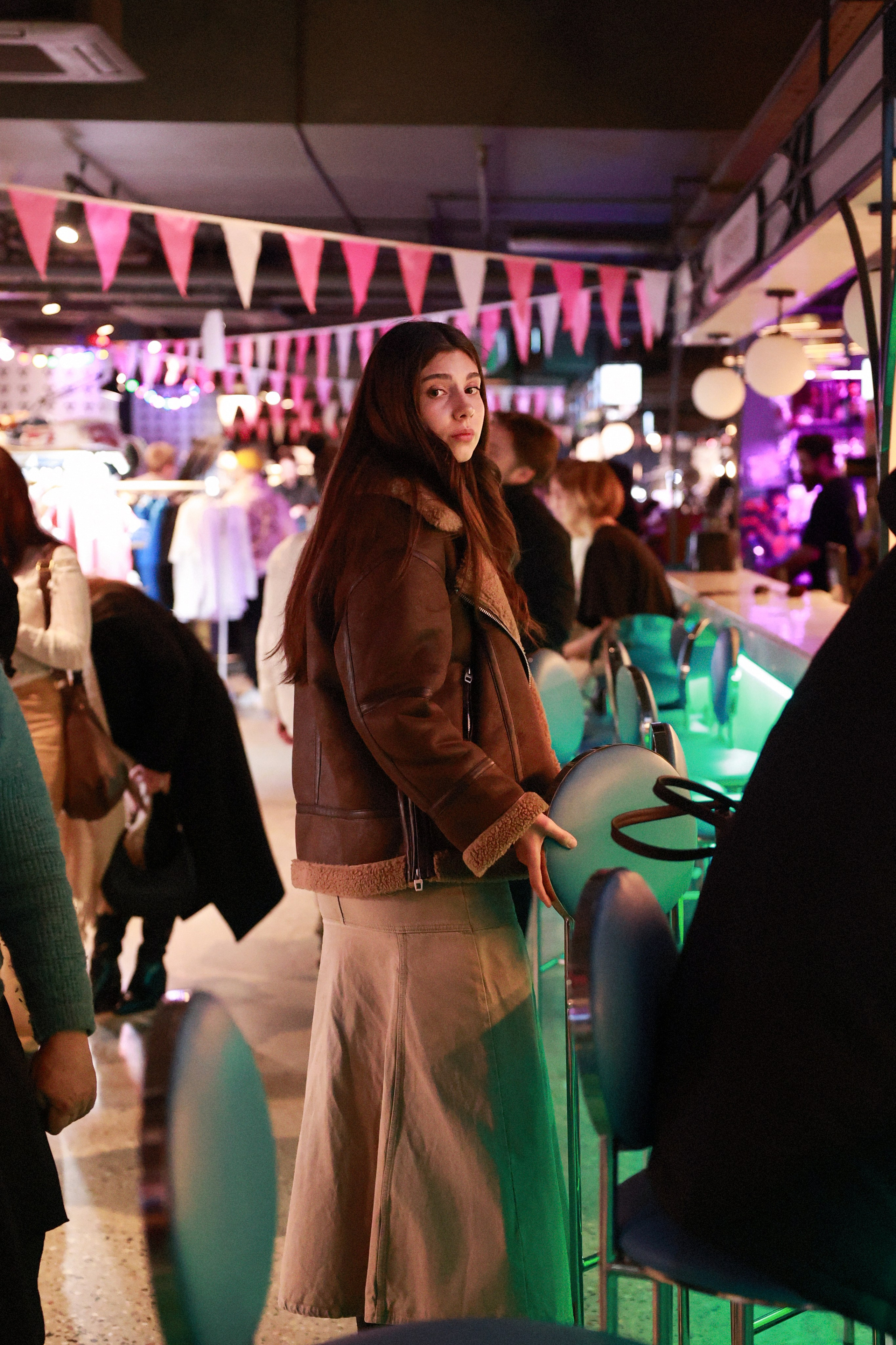 7–8 марта 2025 в пространстве «Три вокзала. Депо» / День 1 / фото Саша Жукова. Фотоотчеты «Ламбада-маркета»