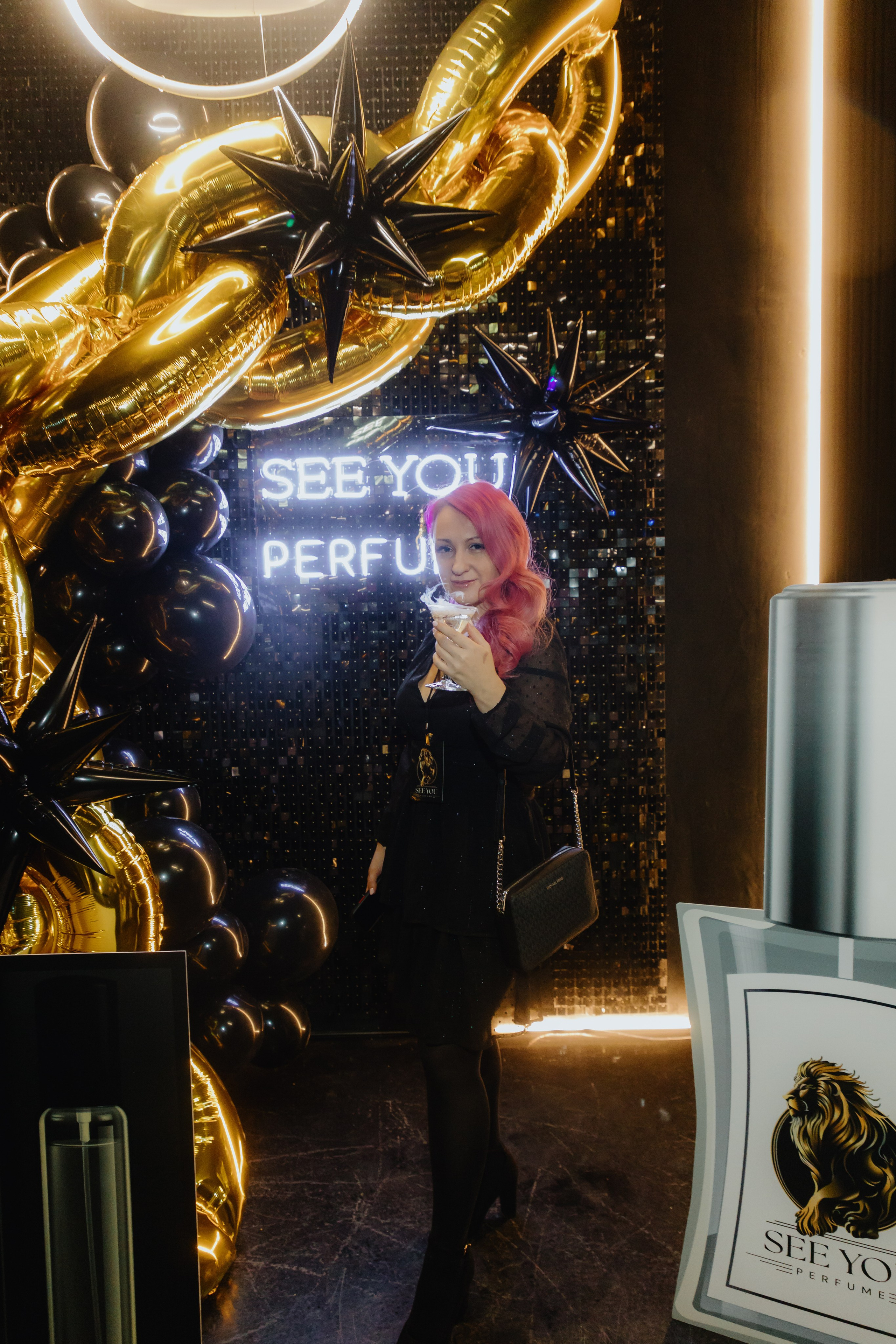 See `You Perfume. Фотограф в Москве и Санкт-Петербурге Дарина