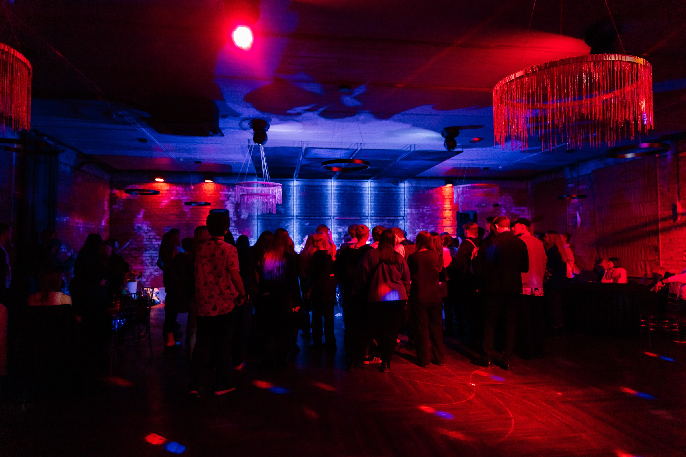 Первый сольник группы СНИМКИ. Свадебный и репортажный фотограф в Новосибирске Федор Гладков