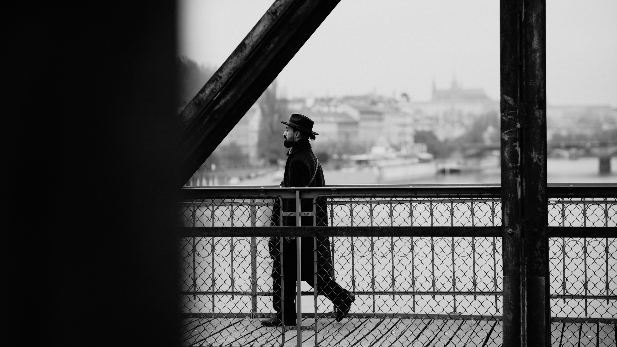 Hamdam. Photographer in Prague Alexander Pivovarov