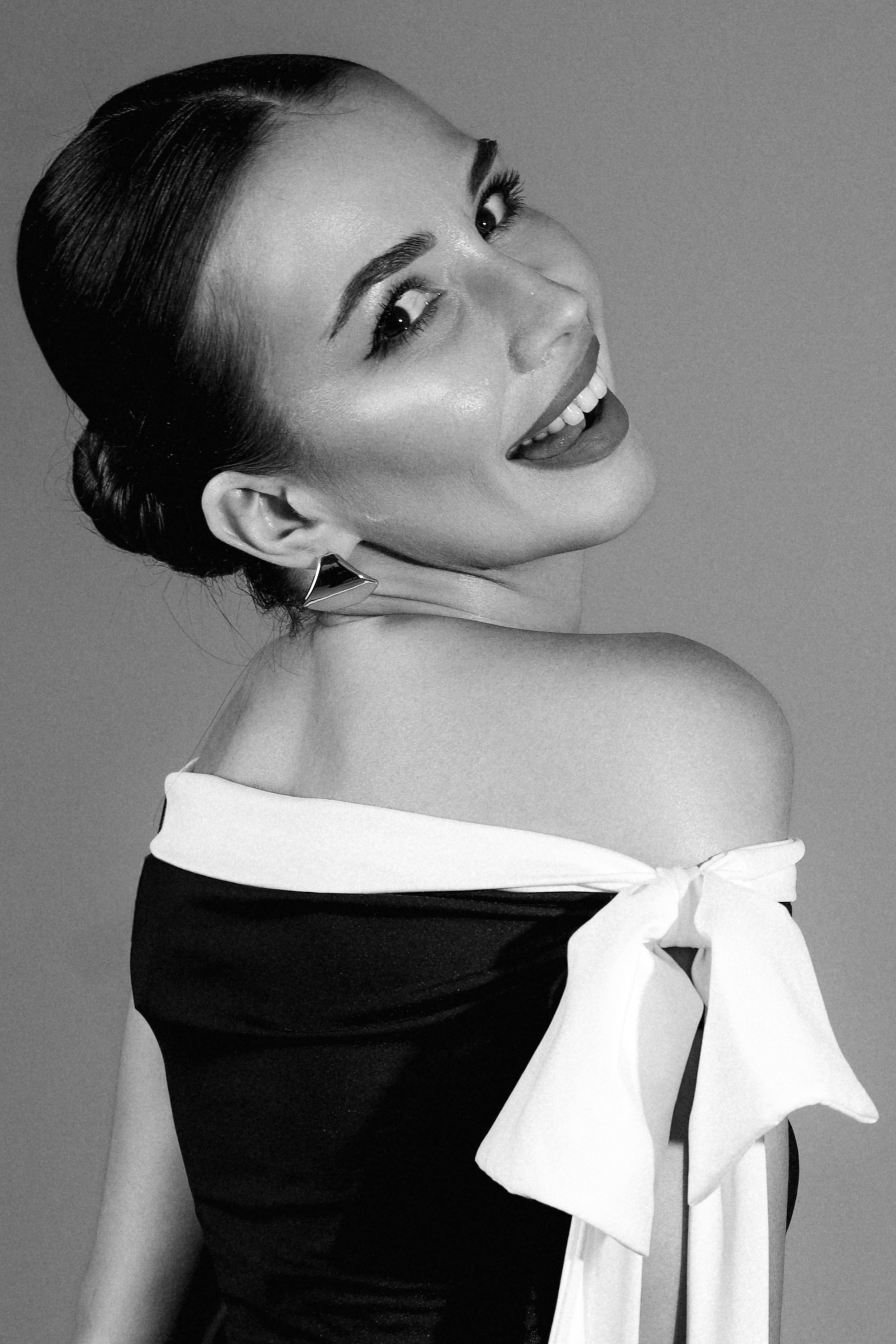 Студийная фотосессия Вилены в Симферополе. Бизнес-портрет в Крыму — Алие Кадырова | Фото для личного бренда