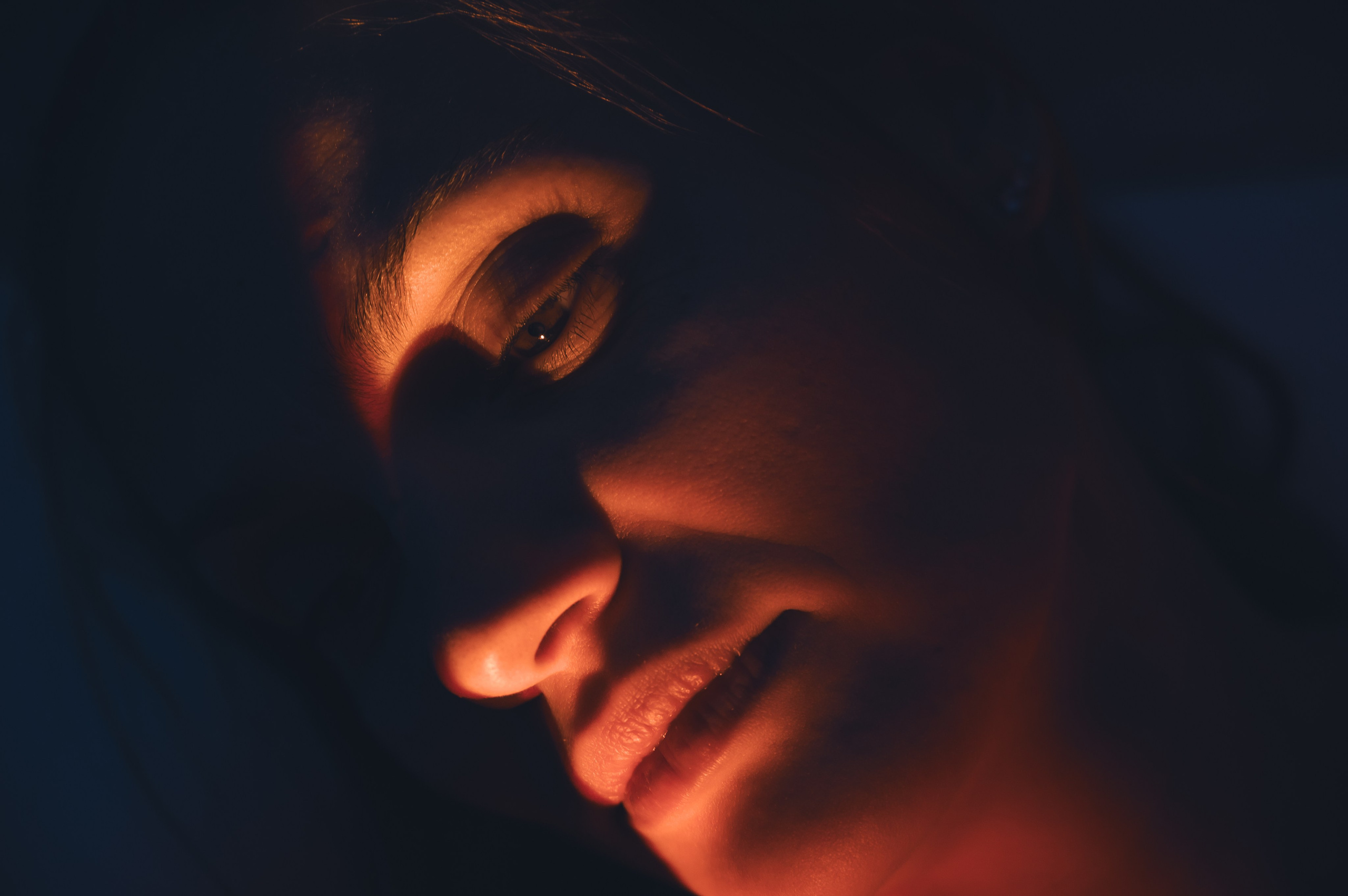 Фото проект "Внутри". Был представлен на выставке в Дортмунде Германия январь 2025 года. Спортивный фотограф в Москве Фадеева Ирина. Соревнования, турниры, чемпионаты по танцам. отчетные концерты, съемка под водой