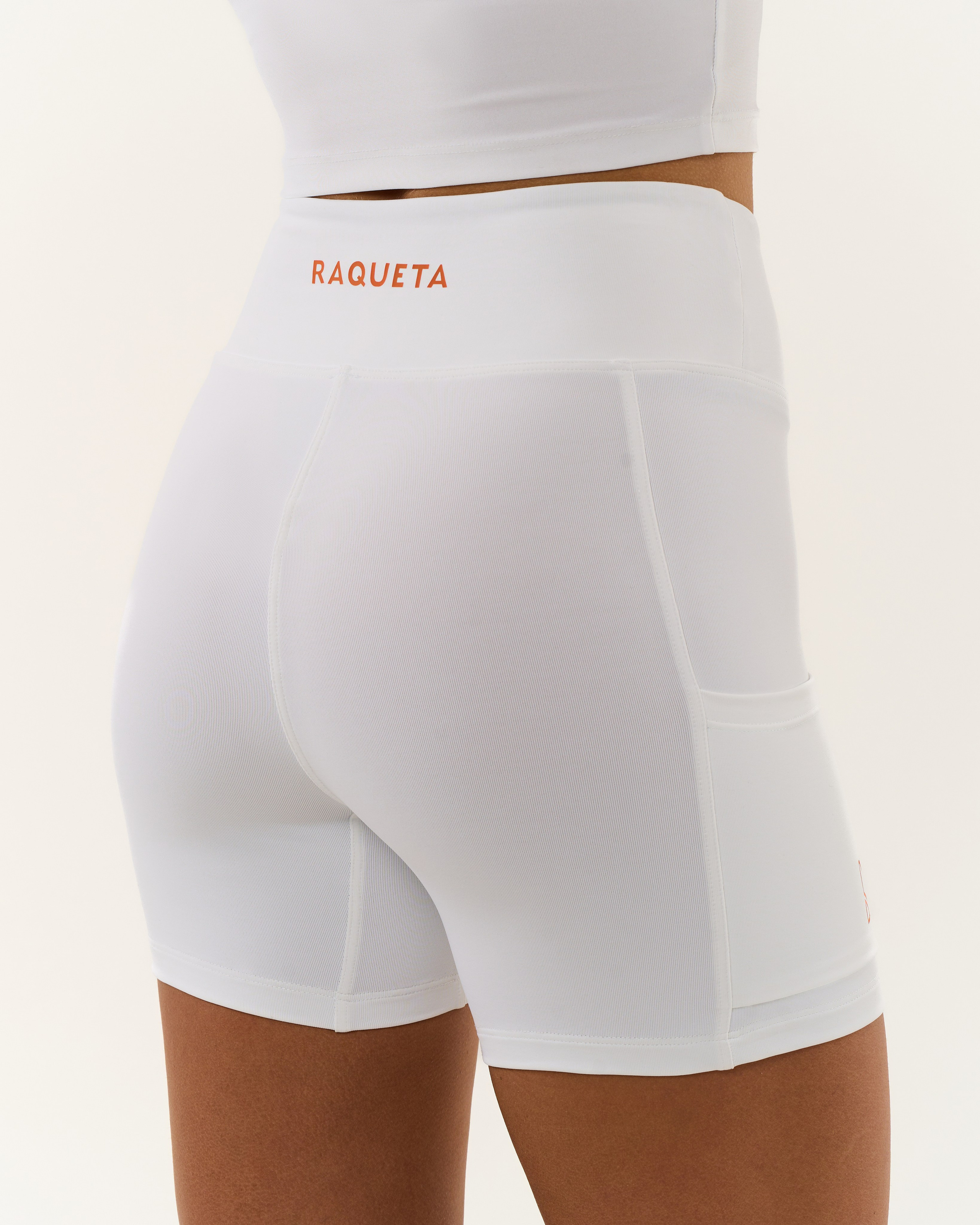 RAQUETA. 595 Production