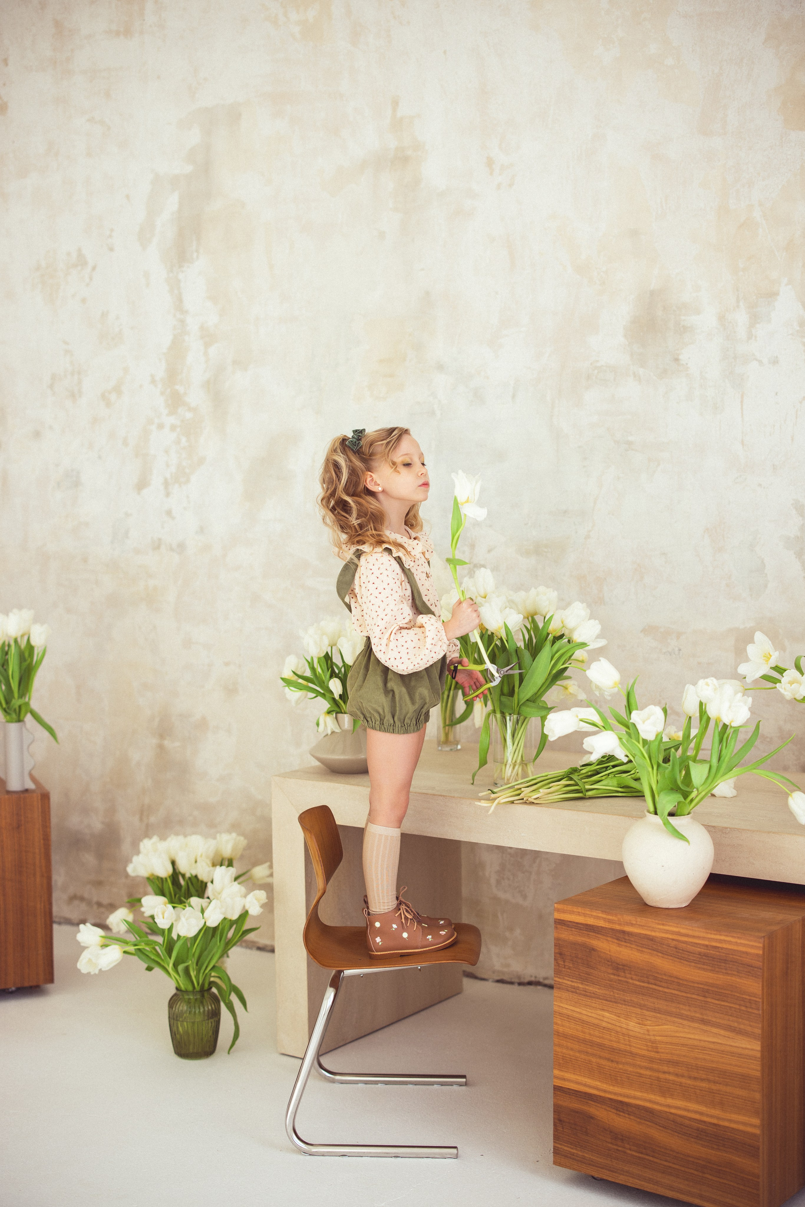 Фотосессия с белыми Тюльпанами, 2024 г. Семейный и детский фотограф в Краснодаре Анна Трашкова