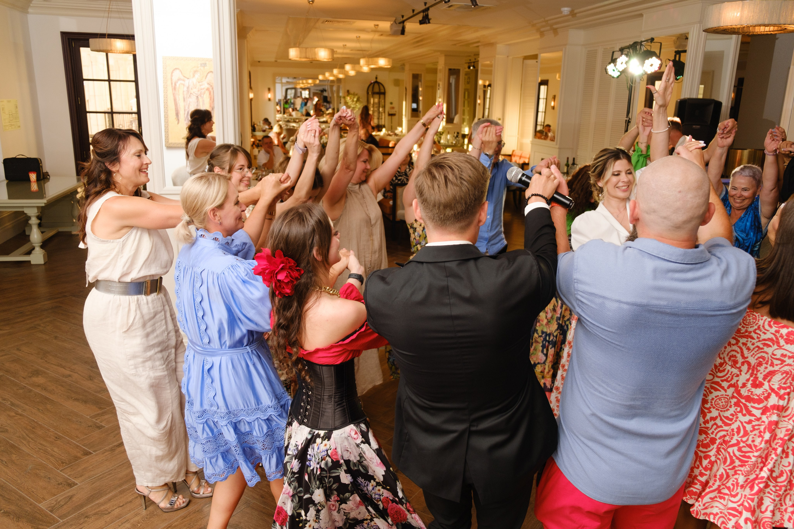 Фотограф на юбилей в Крыму | Съемка дня рождения | Илья Желдак. Профессиональная фотосъемка в Крыму. Натуральные эмоции и живые кадры. Забронируйте дату прямо сейчас!