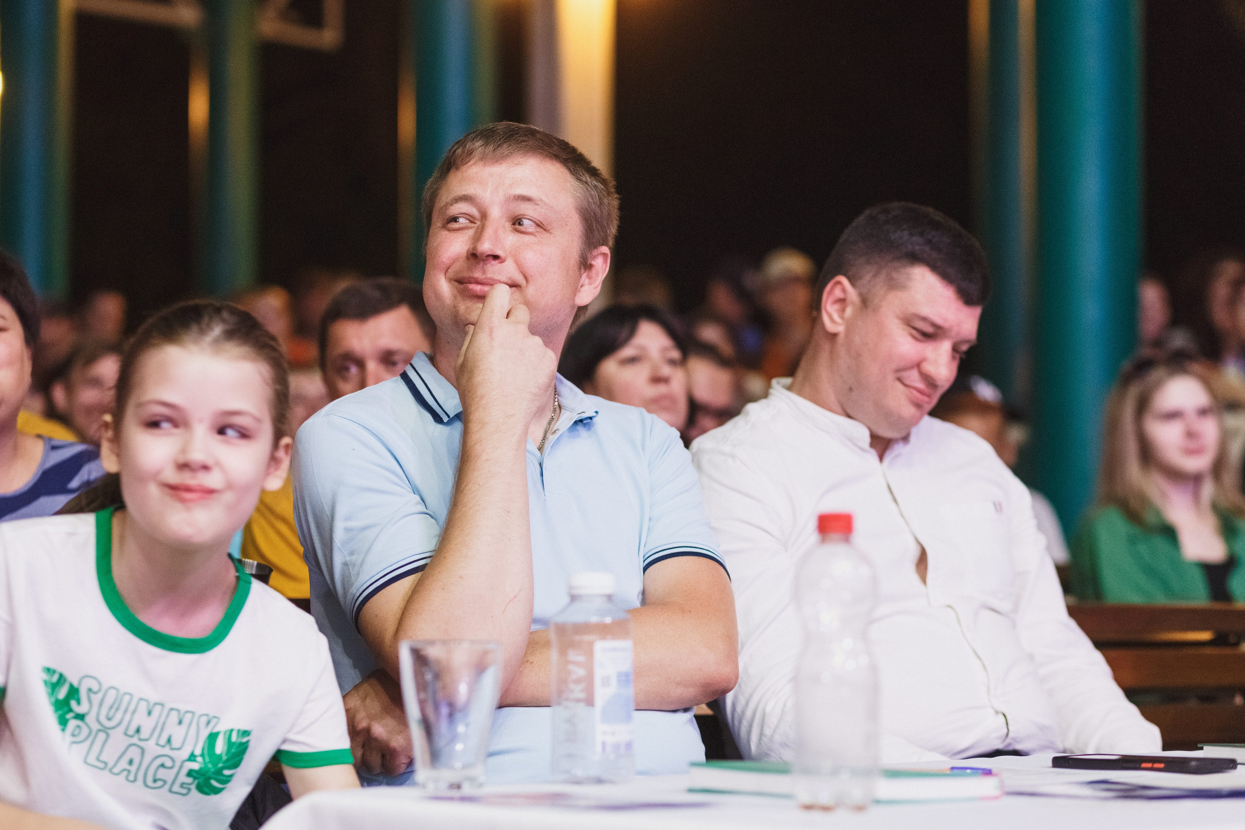 Шутки с уголка: Весёлый день с КВН в Парке Горького Таганрога. Свадебный и семейный фотограф в Таганроге Бакарюк Антон