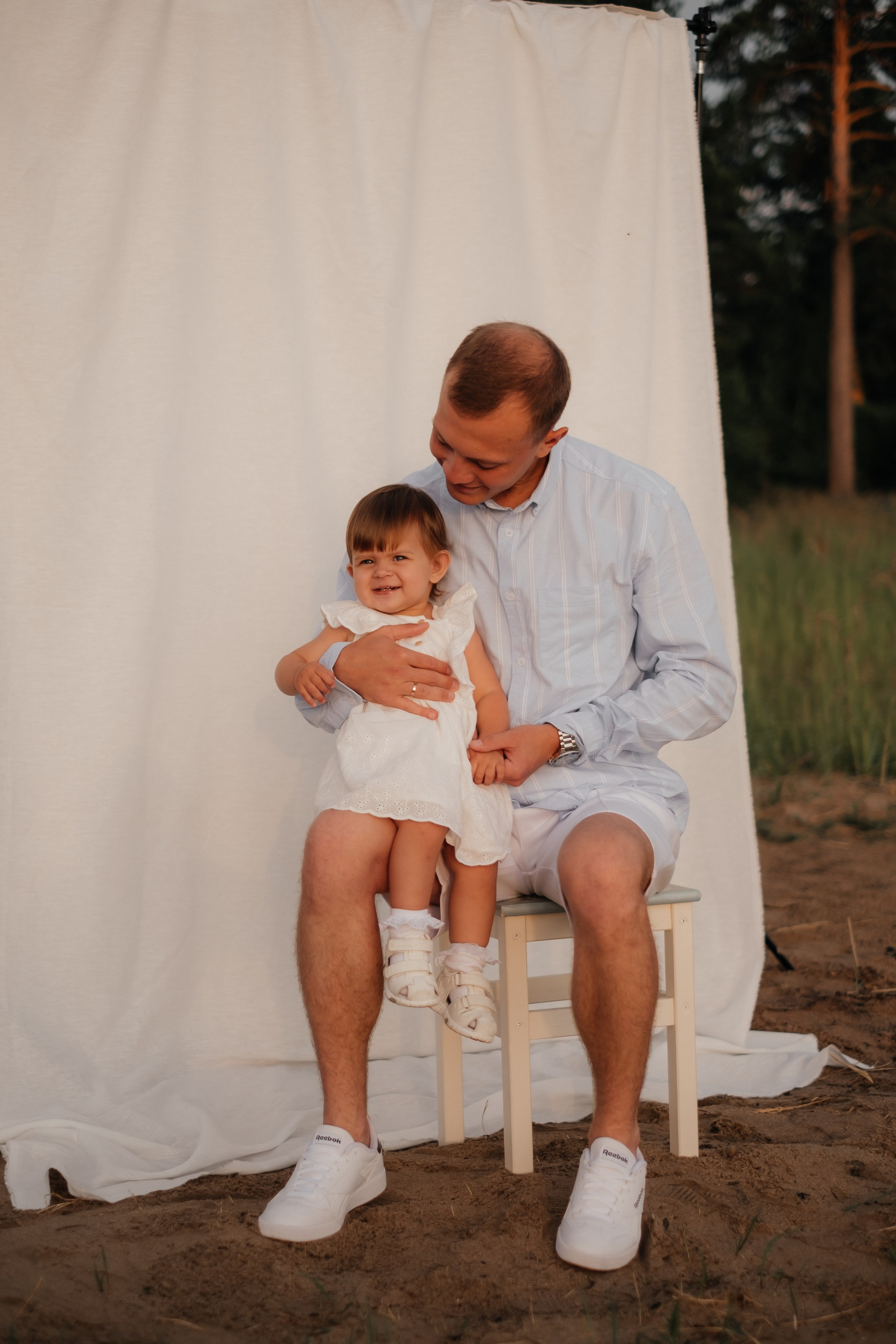 Алина, Ярослав и Тая на берегу. Фотограф в Новосибирске Диана Ильиных