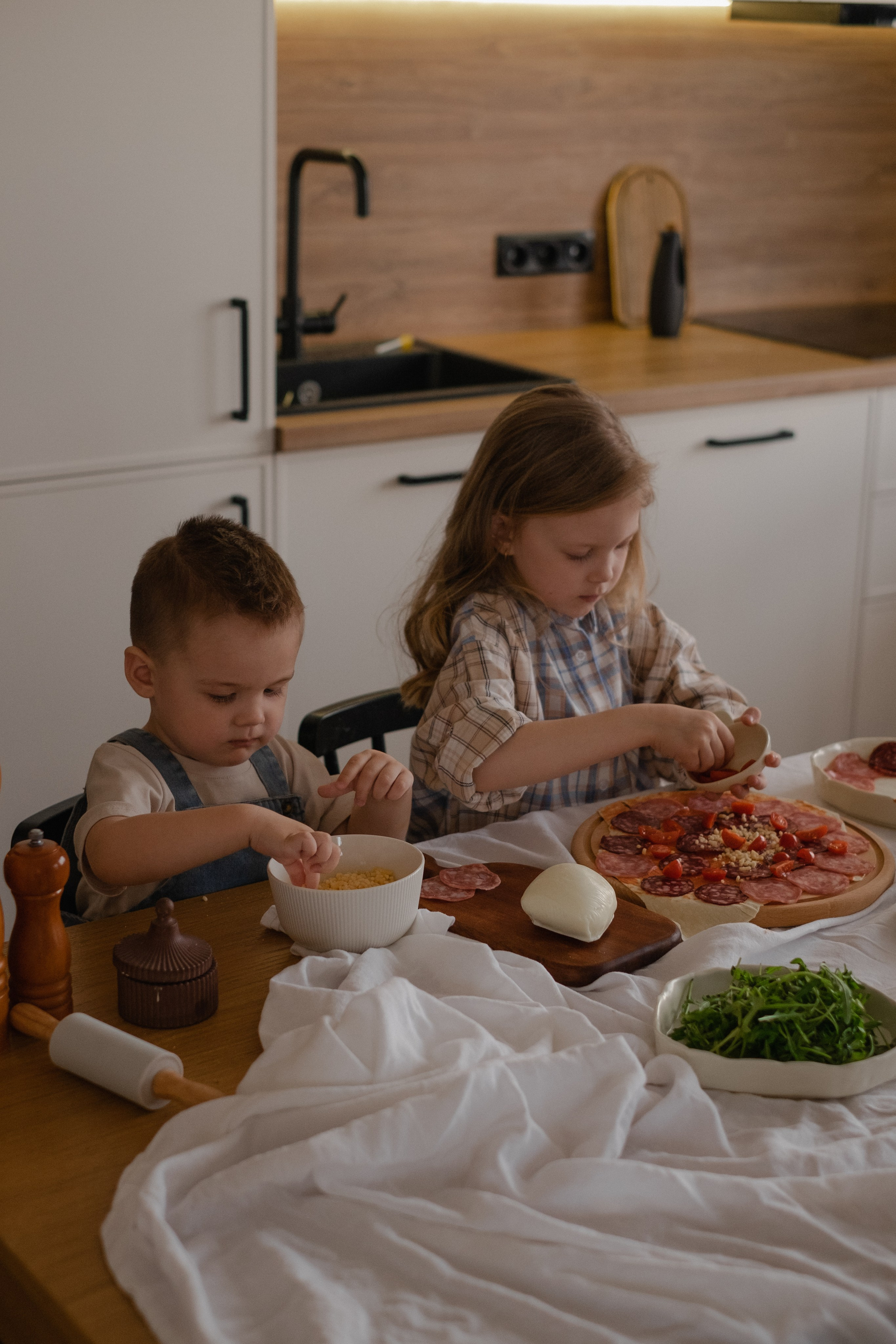 Элла, Кирилл, Алиса и Даниил | домашняя съемка. Фотограф в Новосибирске Диана Ильиных