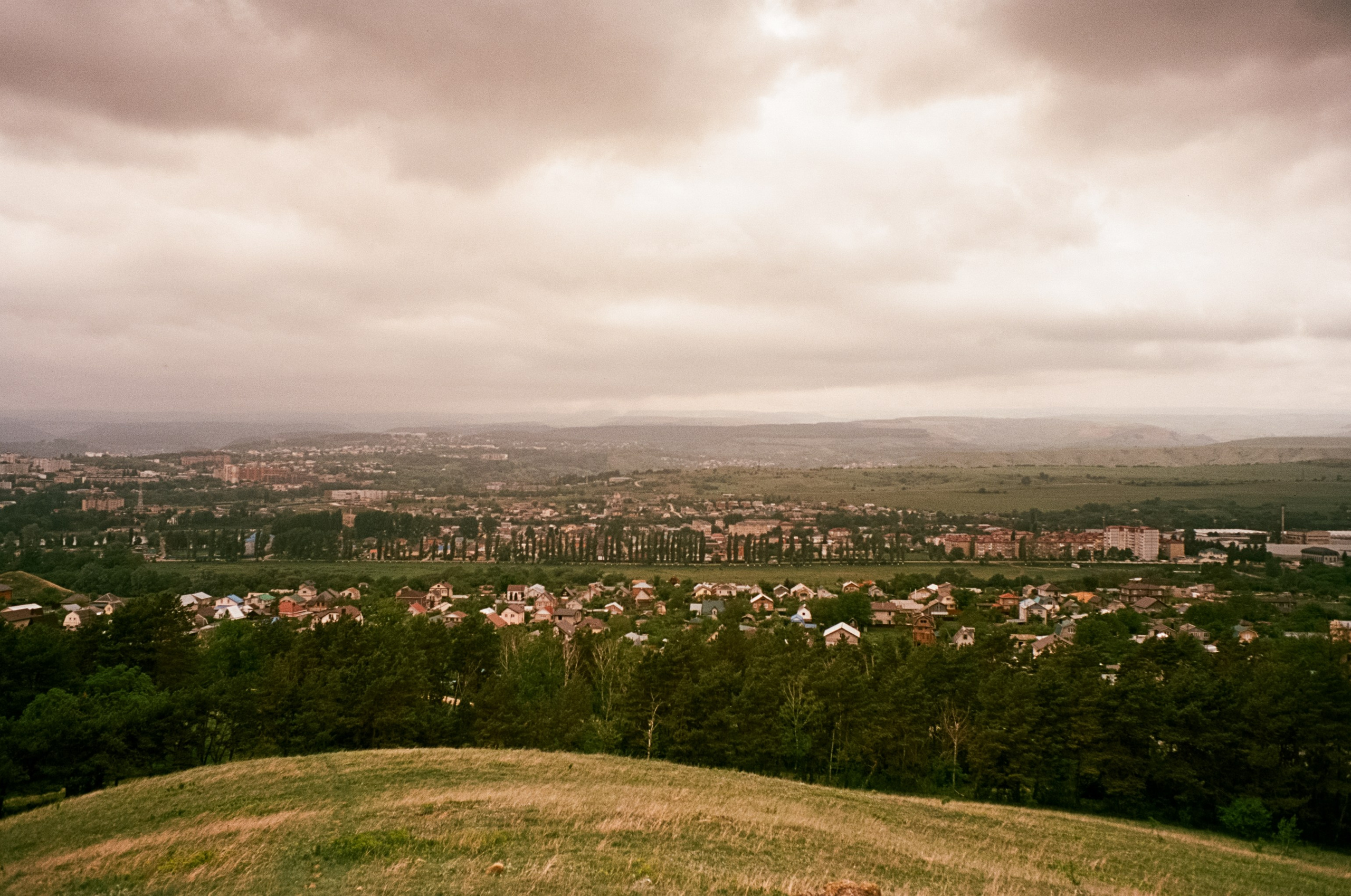 Кисловодск, дорога в сторону метеостанции, туман, лошади / Voigtlander