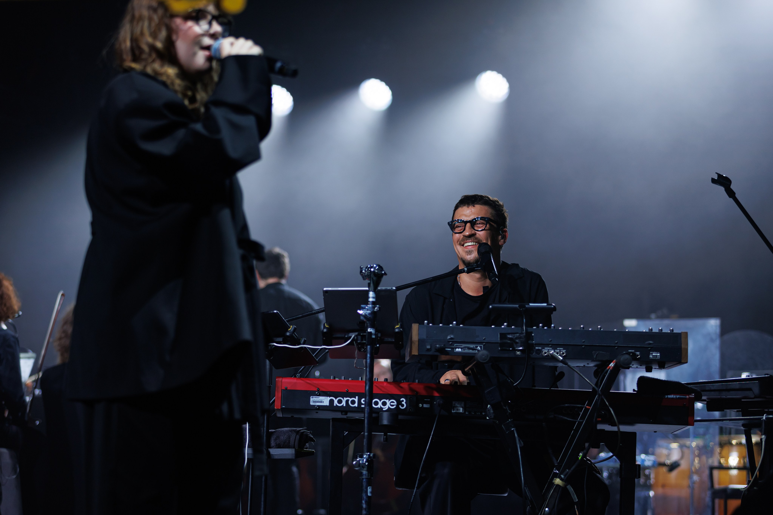 Concert Photography in Dubai — Anton Belyaev Live Performance. Evgen Yatsenko — Photographer in Dubai