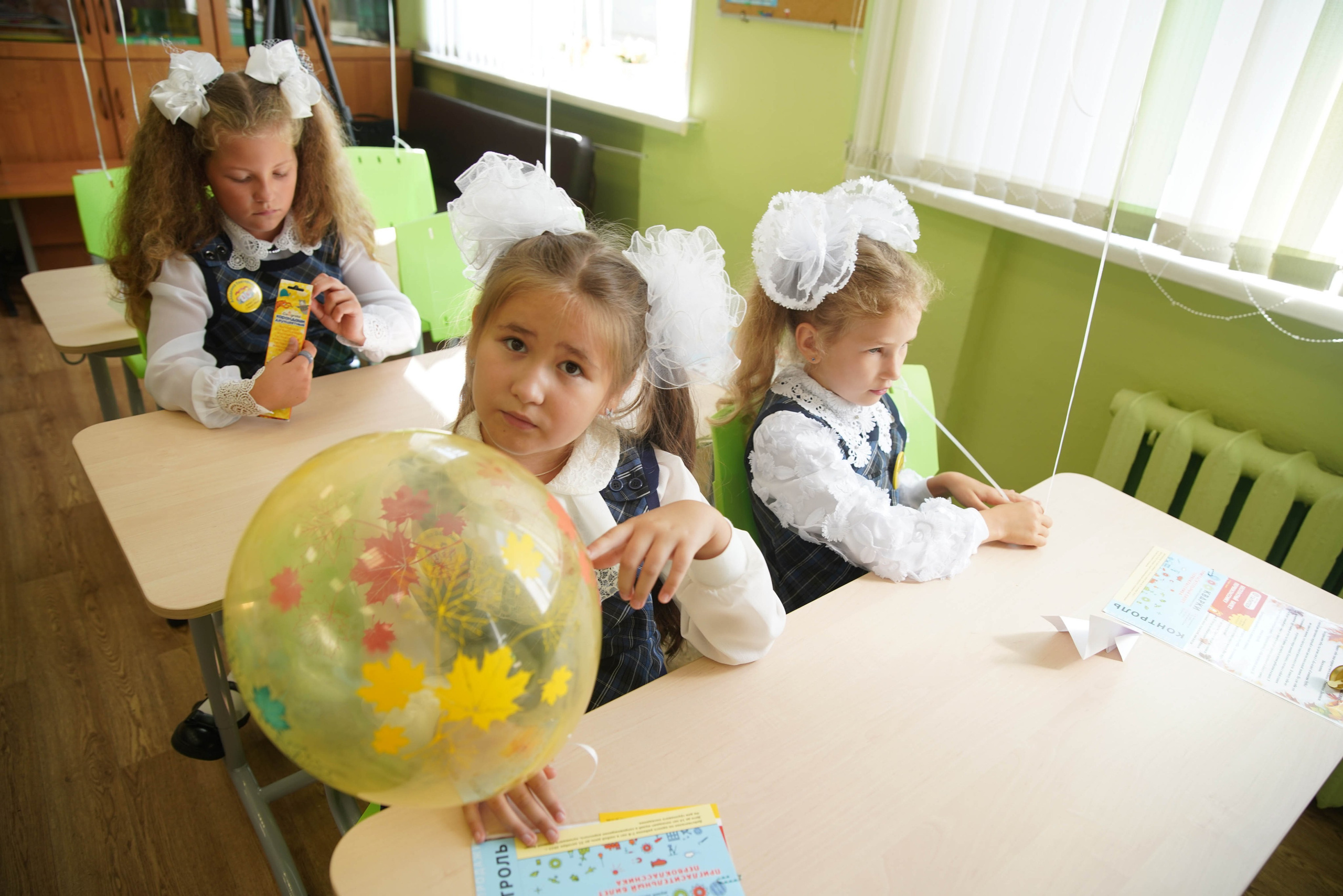 Первый класс линейка, в классе, портреты. Семейный и детский фотограф в Нижнем Новгороде