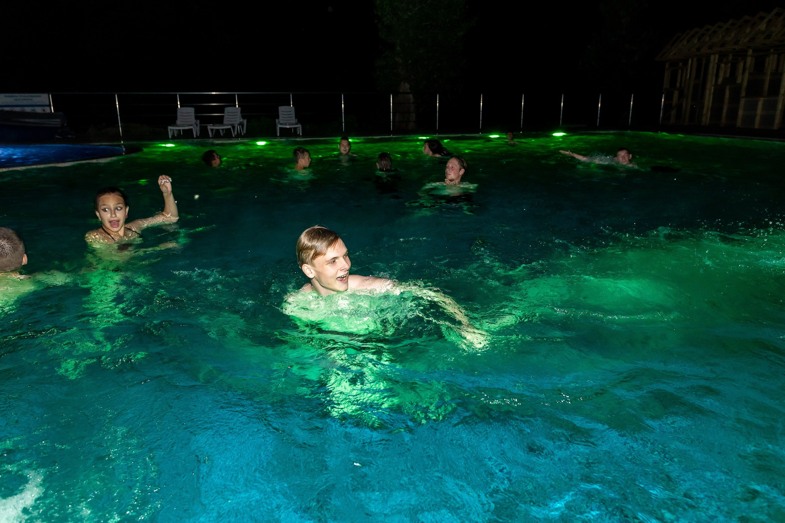 Вручение аттестата и выпускной вечер. Выпускные альбомы Майкоп, Краснодар Елена Золотарева