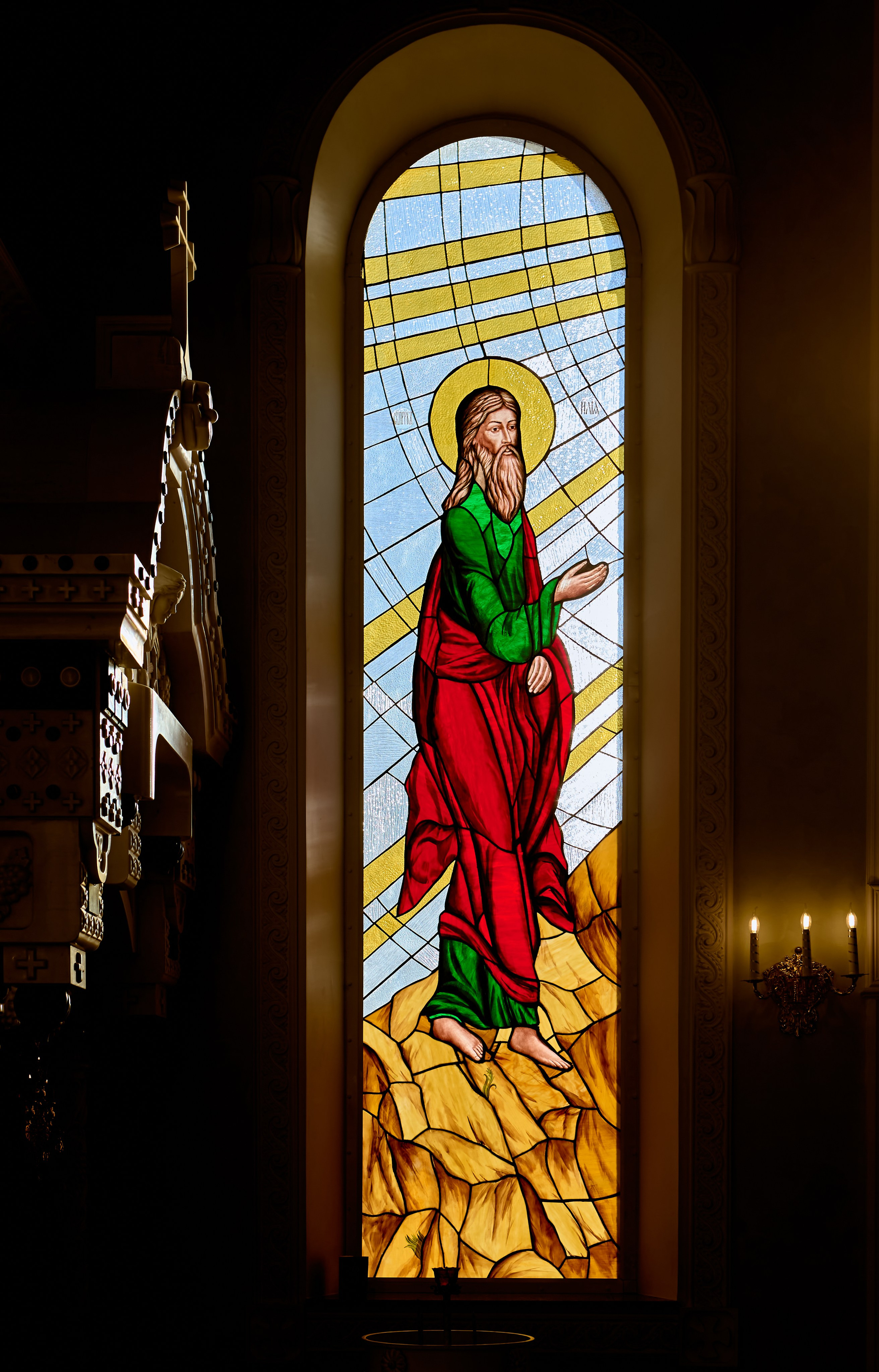 Фотографии Витражей в храме пророка Божия Илии