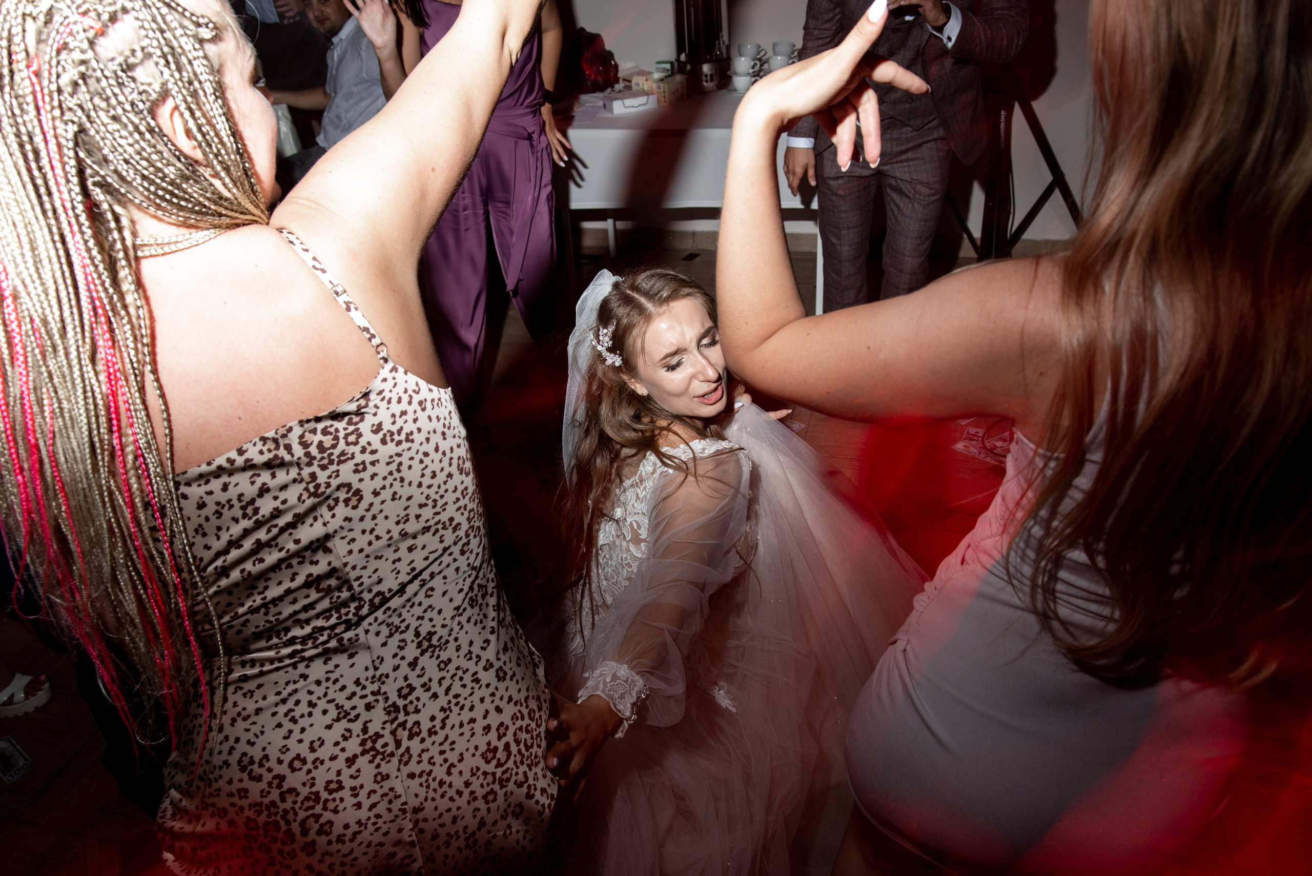 Юлия и Артем. Меня зовут Александр Литвинчук и я свадебный фотограф в Саратове