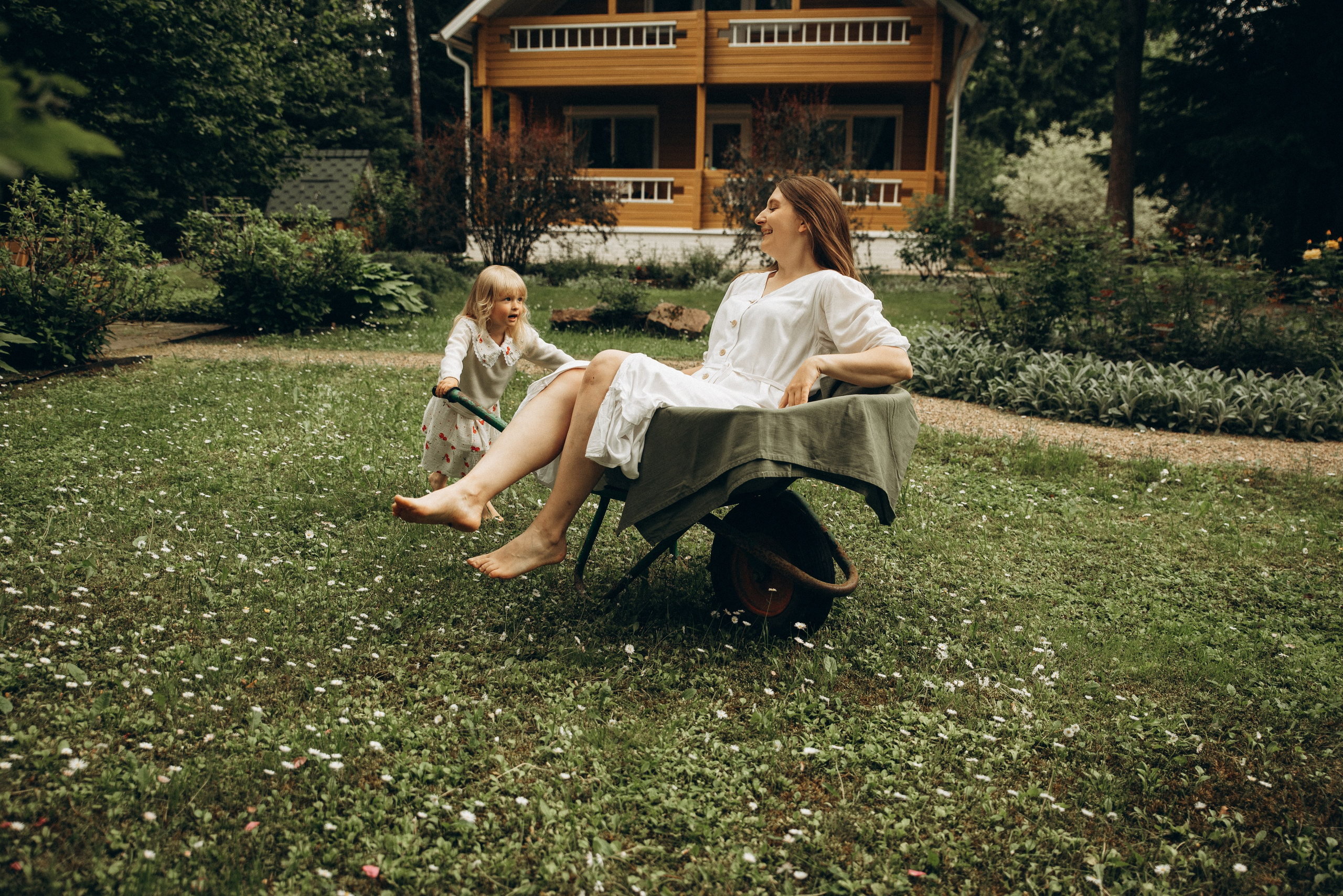 Ангелина и Есения. Семейный фотограф в Москве Дарья Пузикова