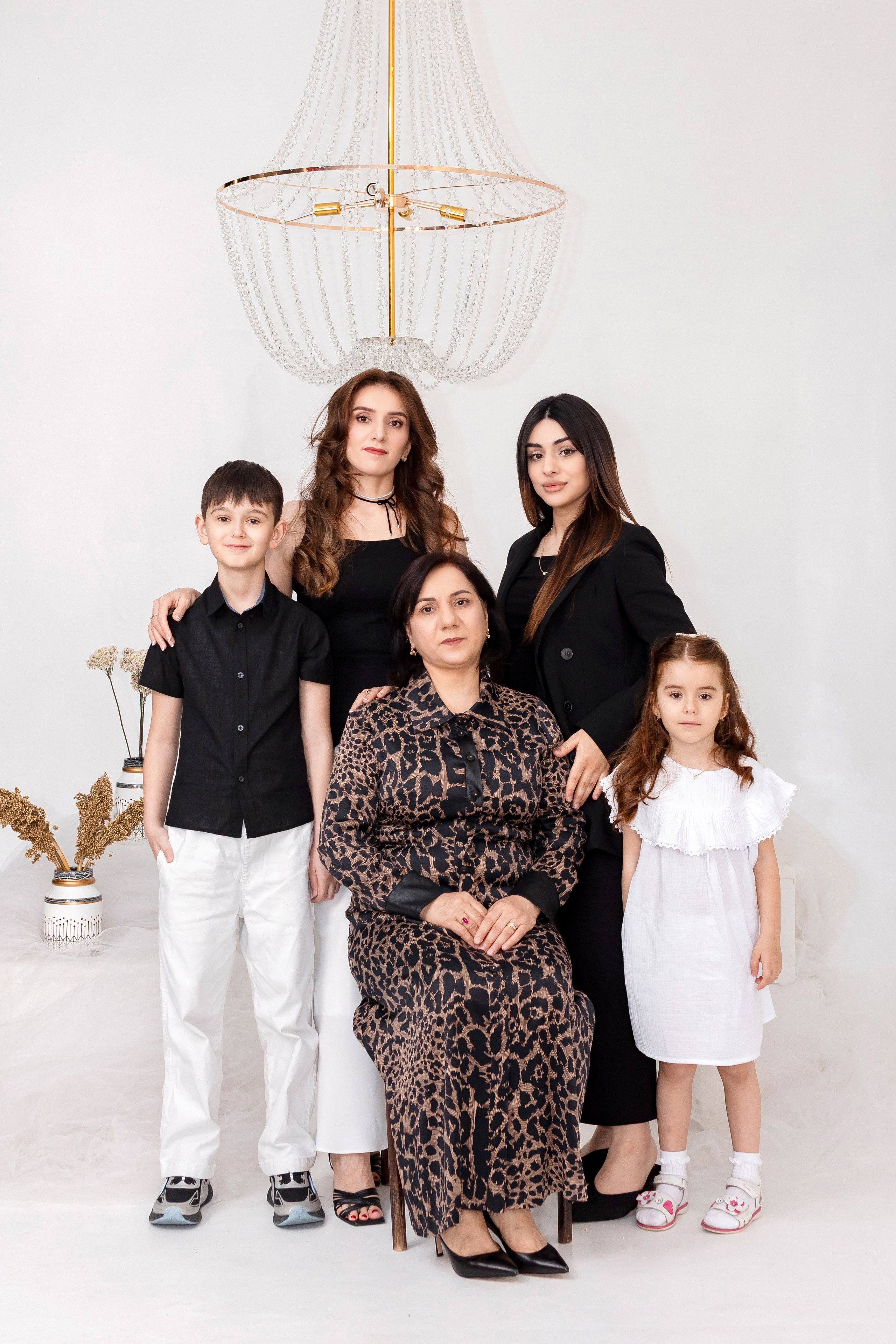 Айгюн с семьёй. Свадебный и семейный фотограф в Каспийске Алёна Нурмагомедова