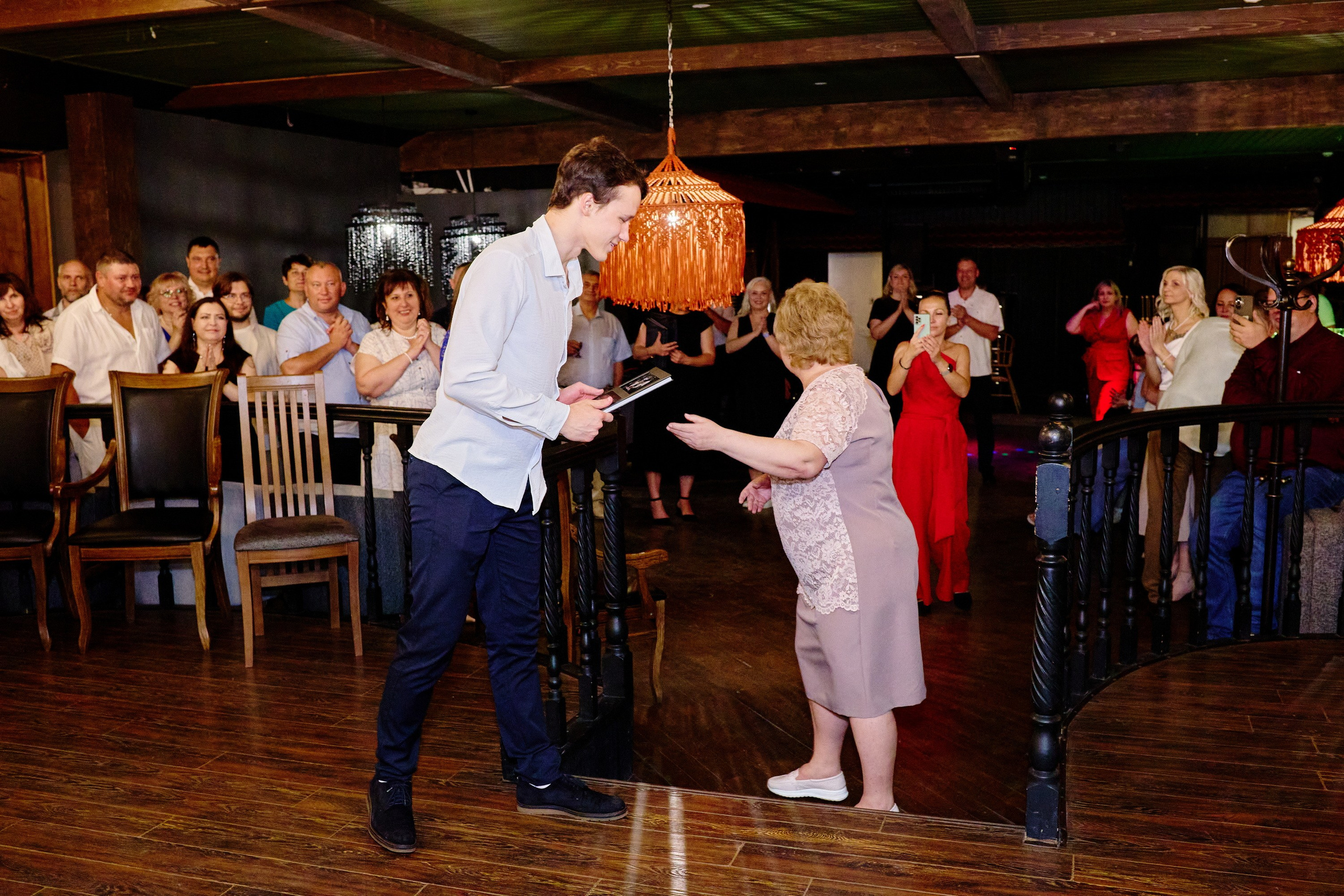 Выпускной 35 Сош. Фотограф Выпускные альбомы Таганрог Сергей Коробченко