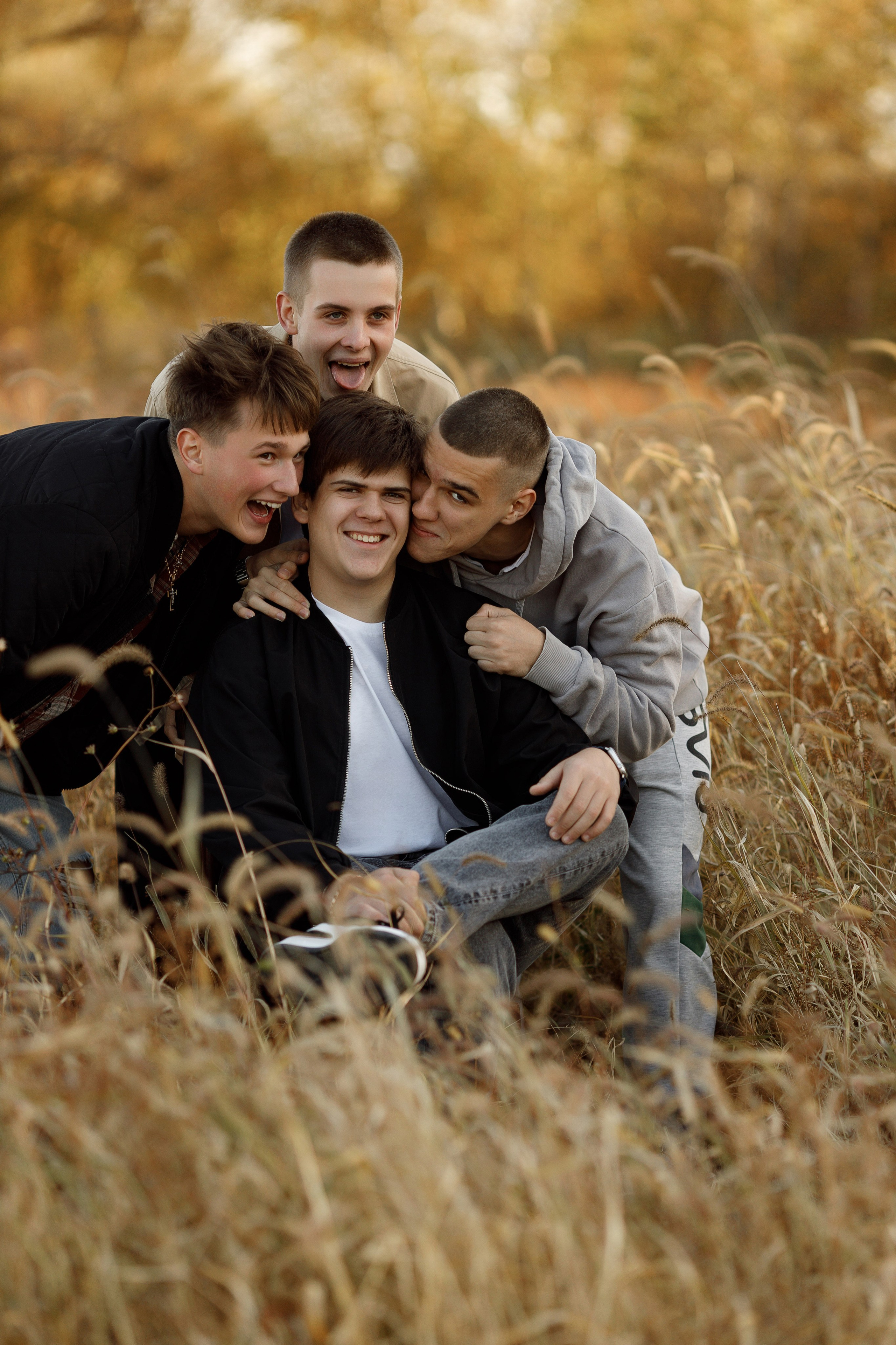 Осень 11 класс (съемка в поле). Photoalbum-vl.ru