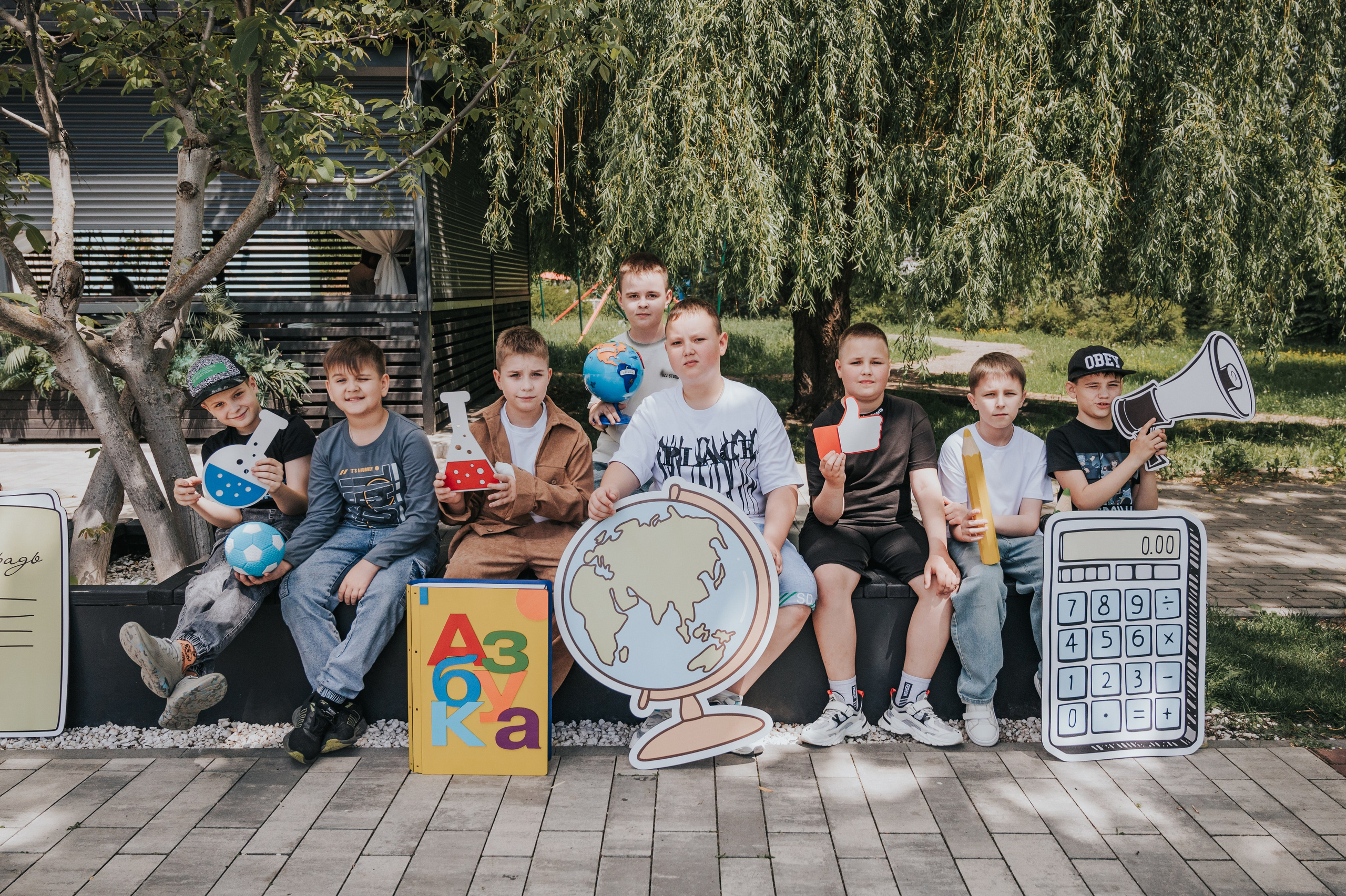 1-4 классы. Выпускные альбомы и Школьный фотограф в Алексеевке, Бирюче, Красном