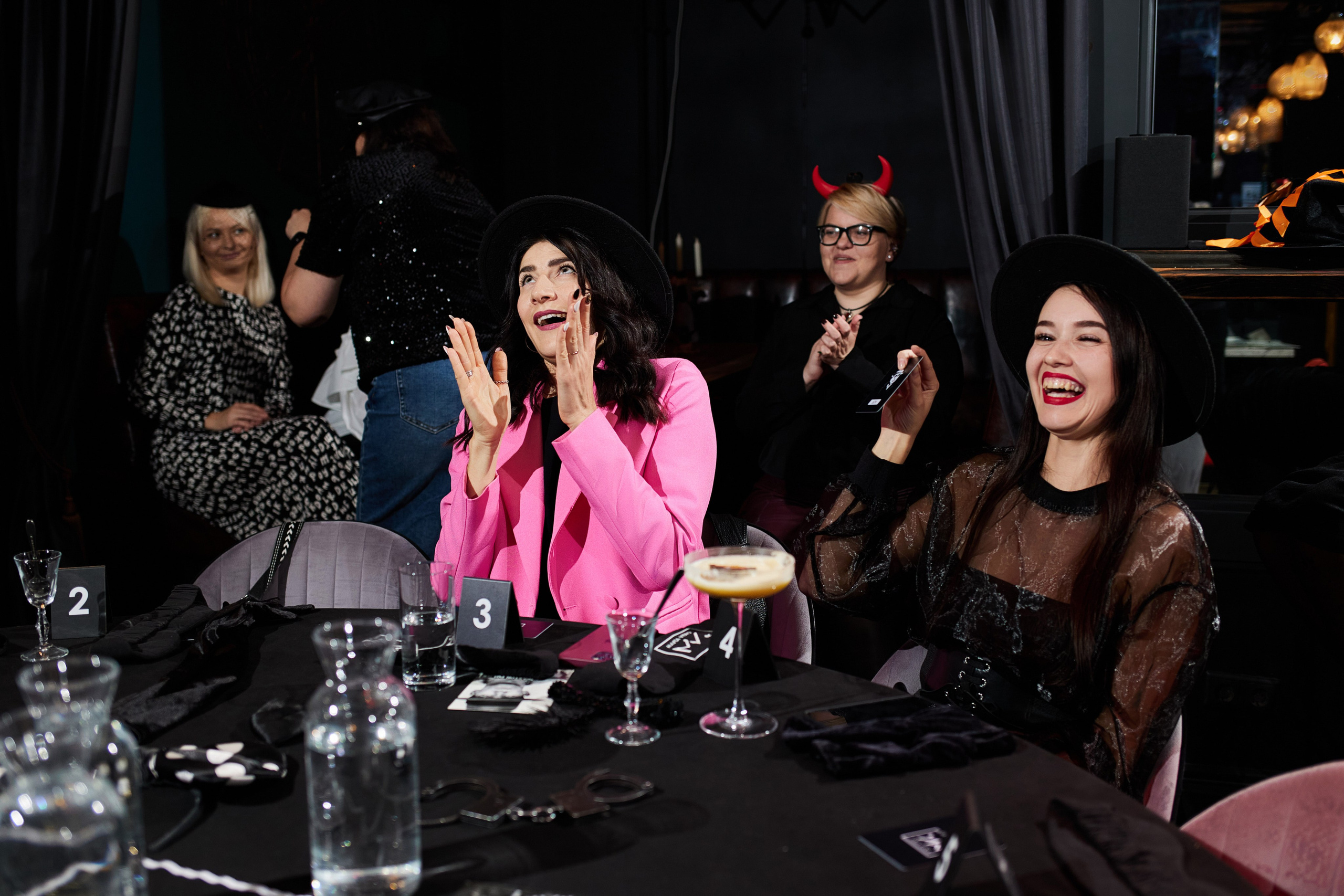 Клубные. Свадебная, репортажная фотосъемка и видеосъемка в Минске. Илья и Юлия Ширмановы. Фотограф | Видеограф | Минск