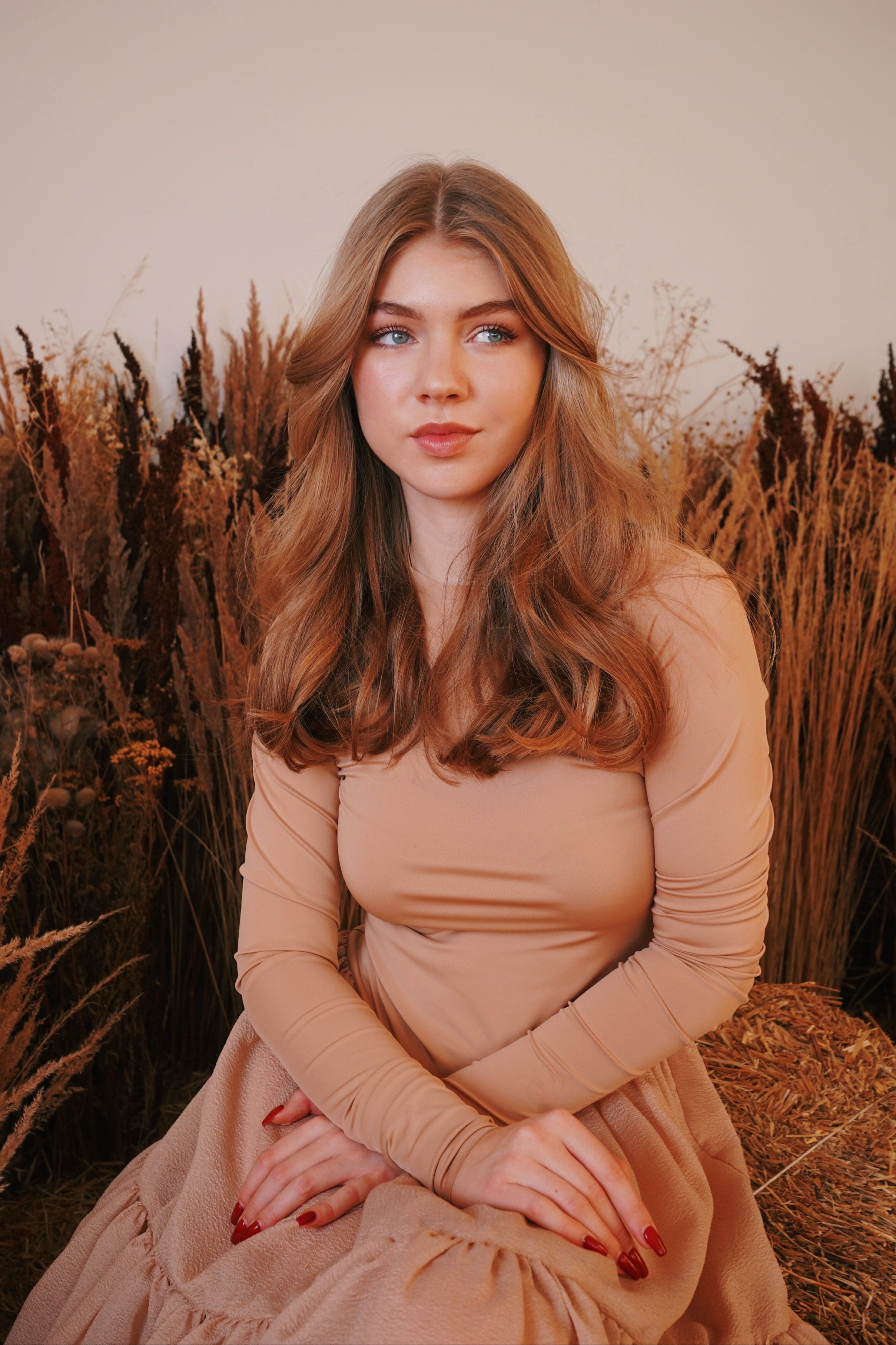 София, студия. Женский фотограф в Москве Уварова Анастасия