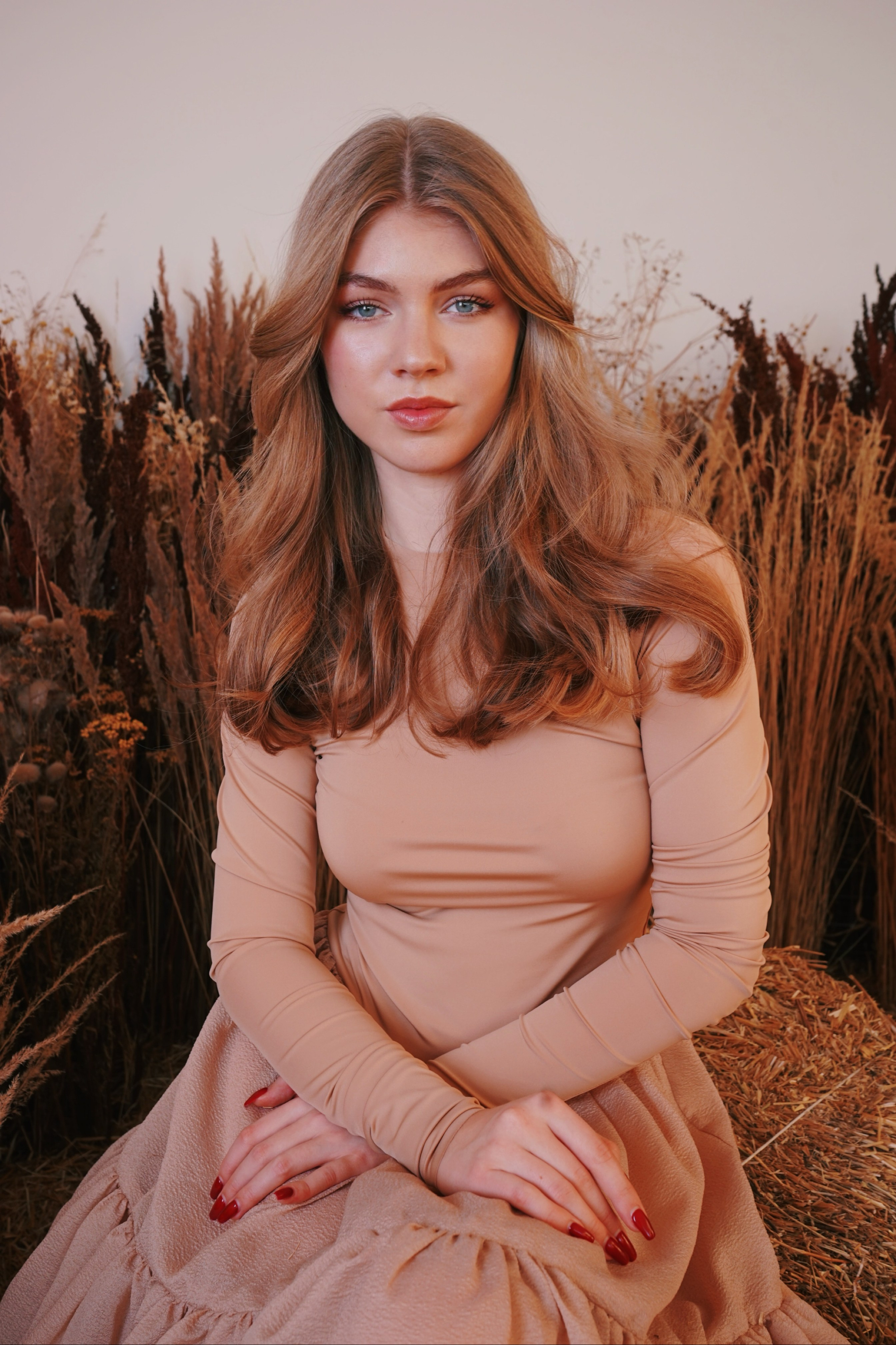 София, студия. Женский фотограф в Москве Уварова Анастасия