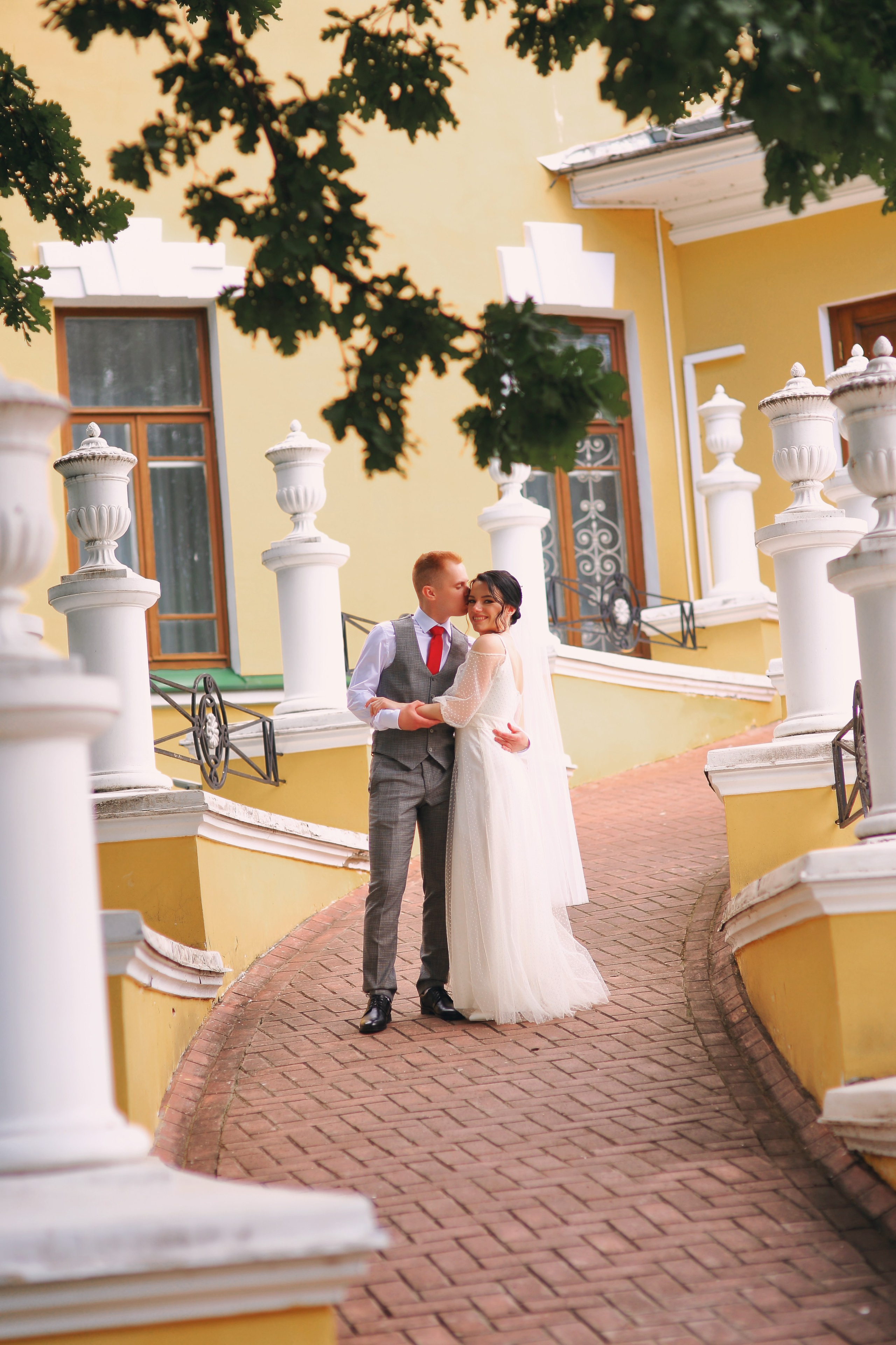 Съемка пары в отеле, на природе, в городе. Свадебный и репортажный фотограф в Ярославле и Санкт-Петербурге Роман Микрюков