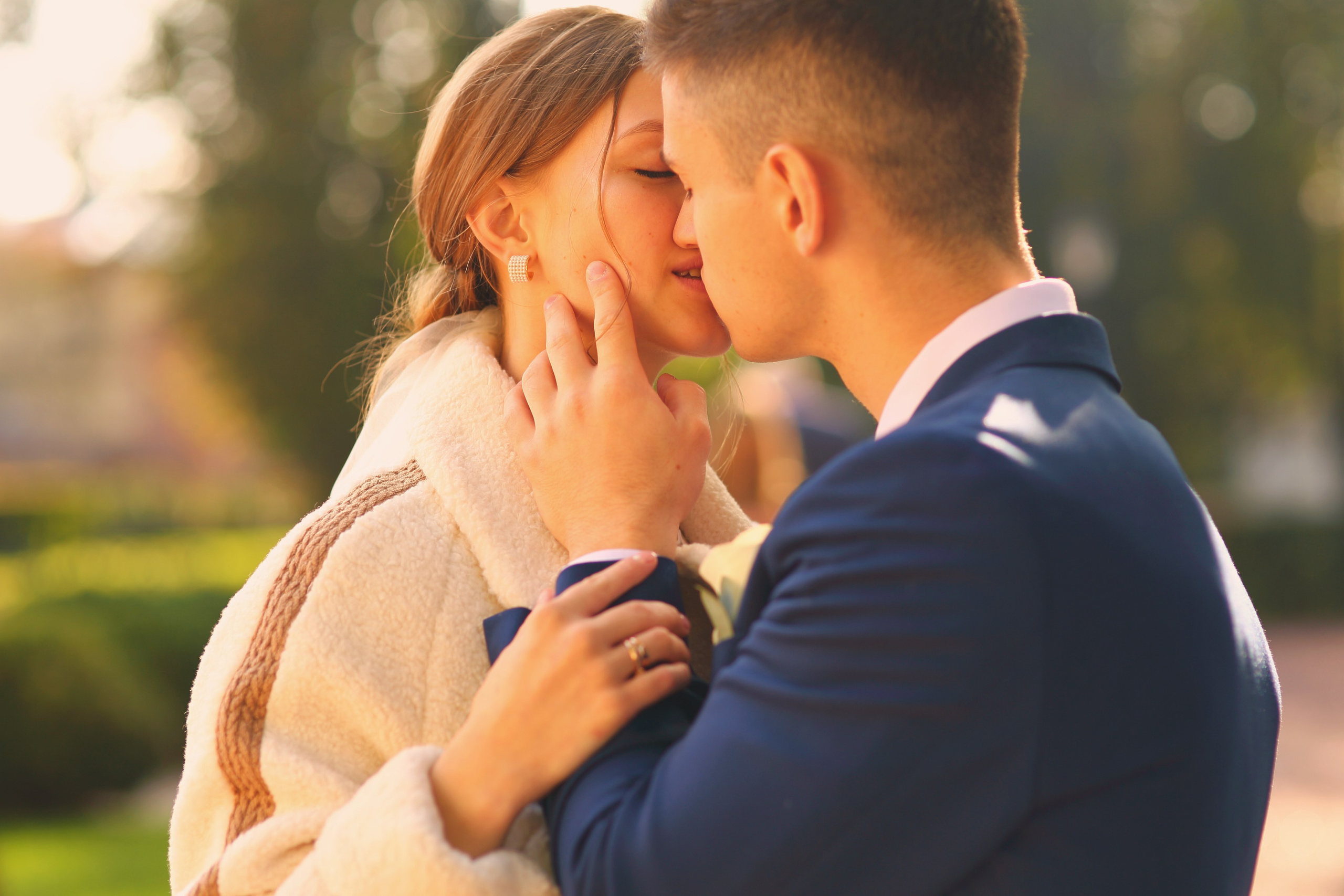 Съемка пары в осеннем городе и в студии. Свадебный и репортажный фотограф в Ярославле и Санкт-Петербурге Роман Микрюков