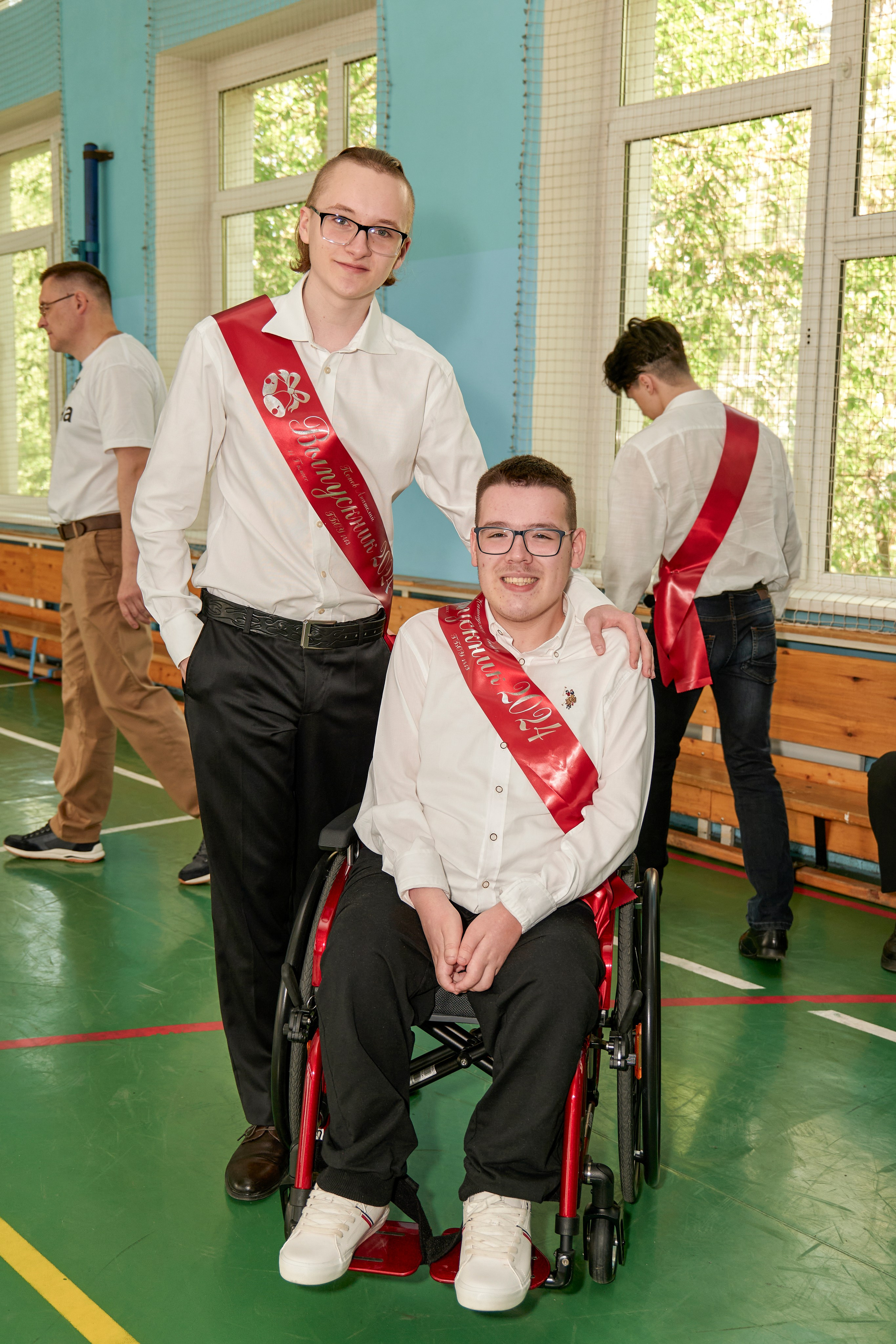 Последний звонок школа 1413. Детский и семейный фотограф г. Москва Оксана Катаджи