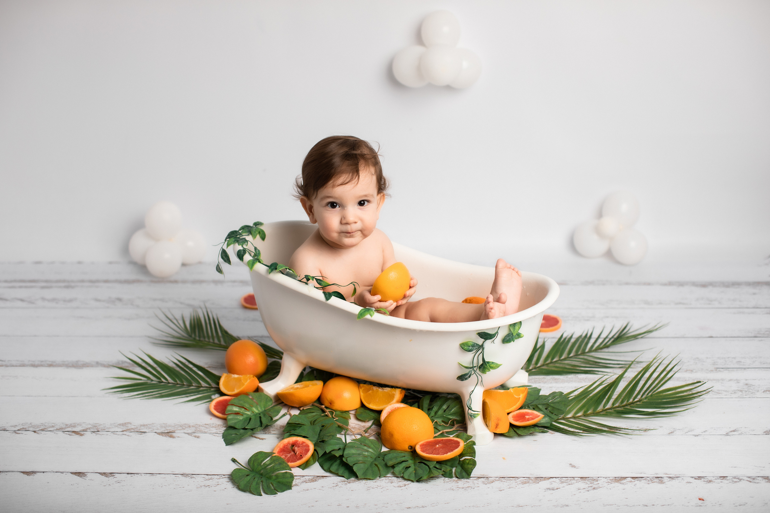 Молочные ванночки (доплата 1000 руб). Фотограф новорождённых и детей до года на КМВ