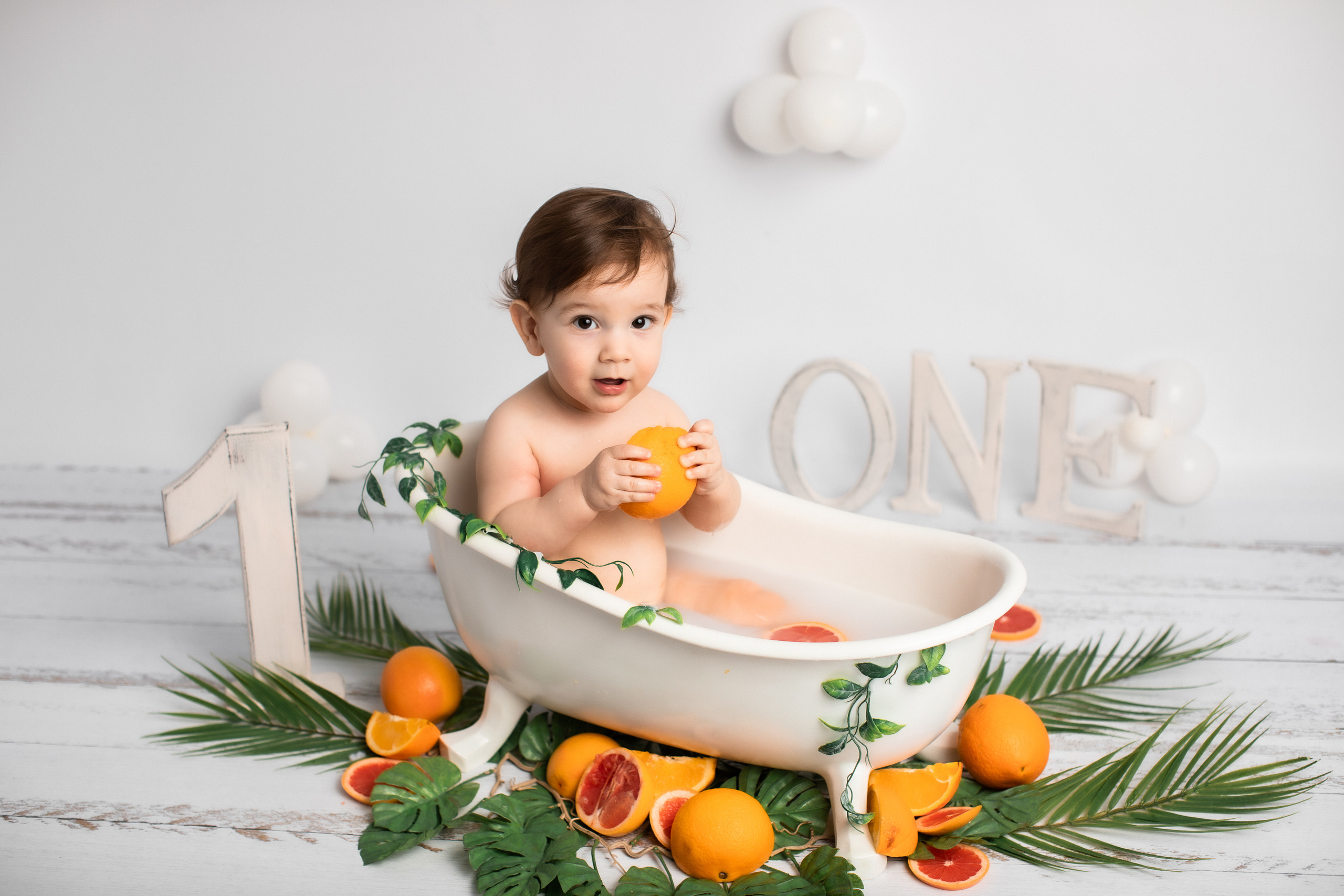 Молочные ванночки (доплата 1000 руб). Фотограф новорождённых и детей до года на КМВ