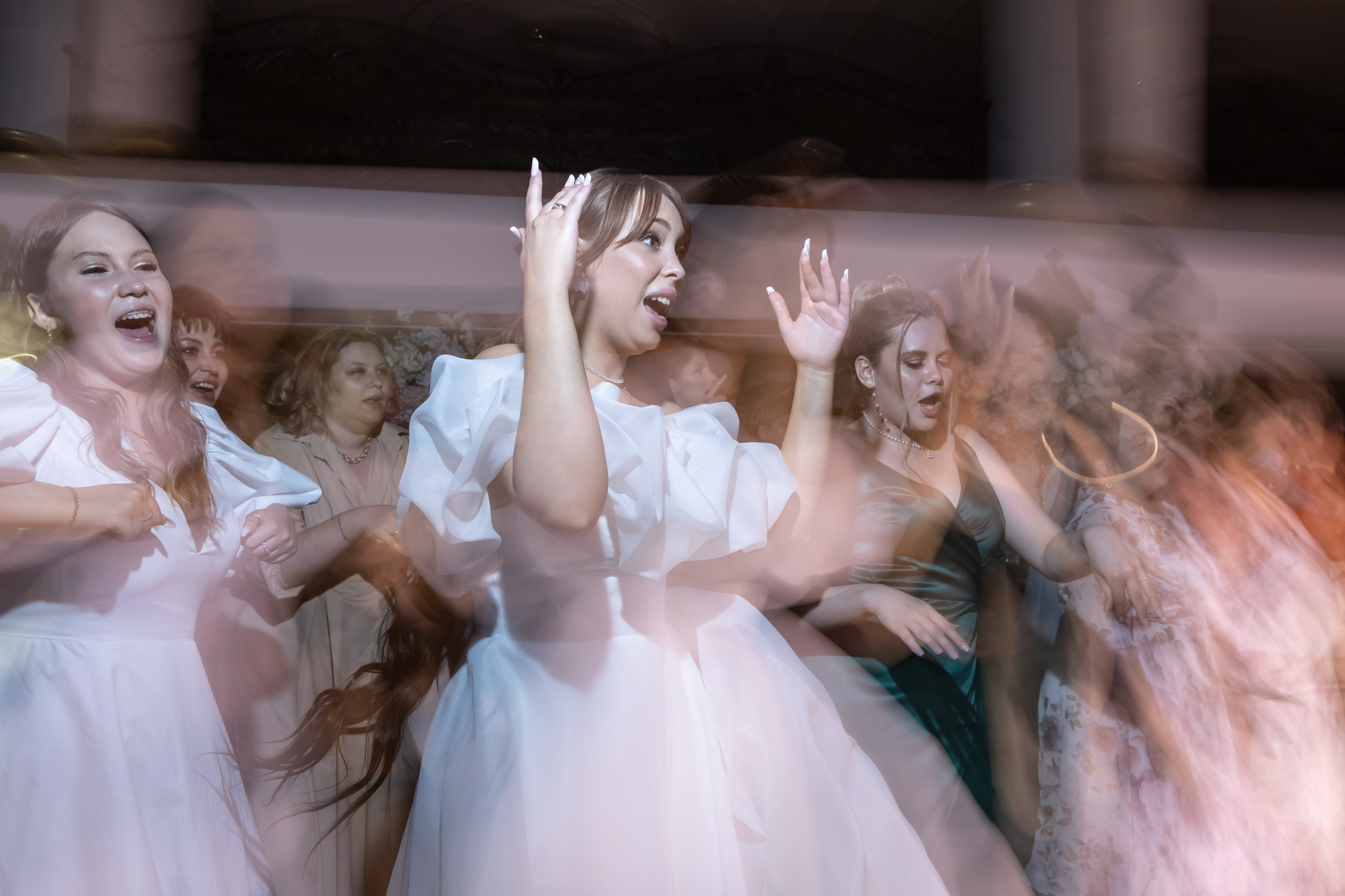 Vladislav & Daria. Фотограф свадебный, репортажный, индивидуальный, фото для маркетплейсов, брендов, автосалонов