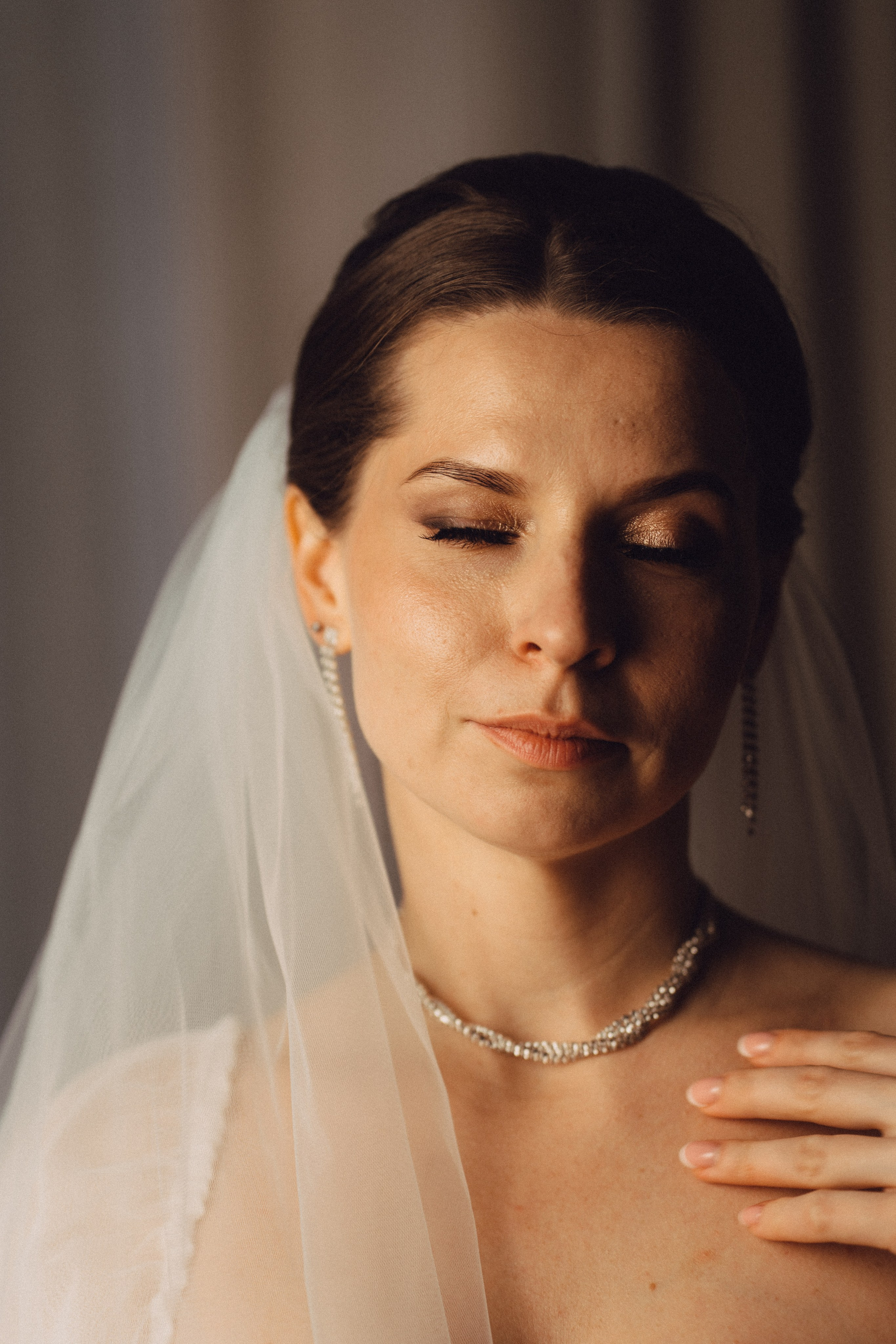 СВАДЕБНАЯ СЬЕМКА ВО ВТОРОМ ДВОРЦЕ (ДЕКАБРЬ) ТАКЖЕ СЬЕМКА В СТУДИИ НА ЧЕРНЫШЕВСКОЙ. Профессиональный фотограф, Санкт-Петербург — Виктория Богомолова