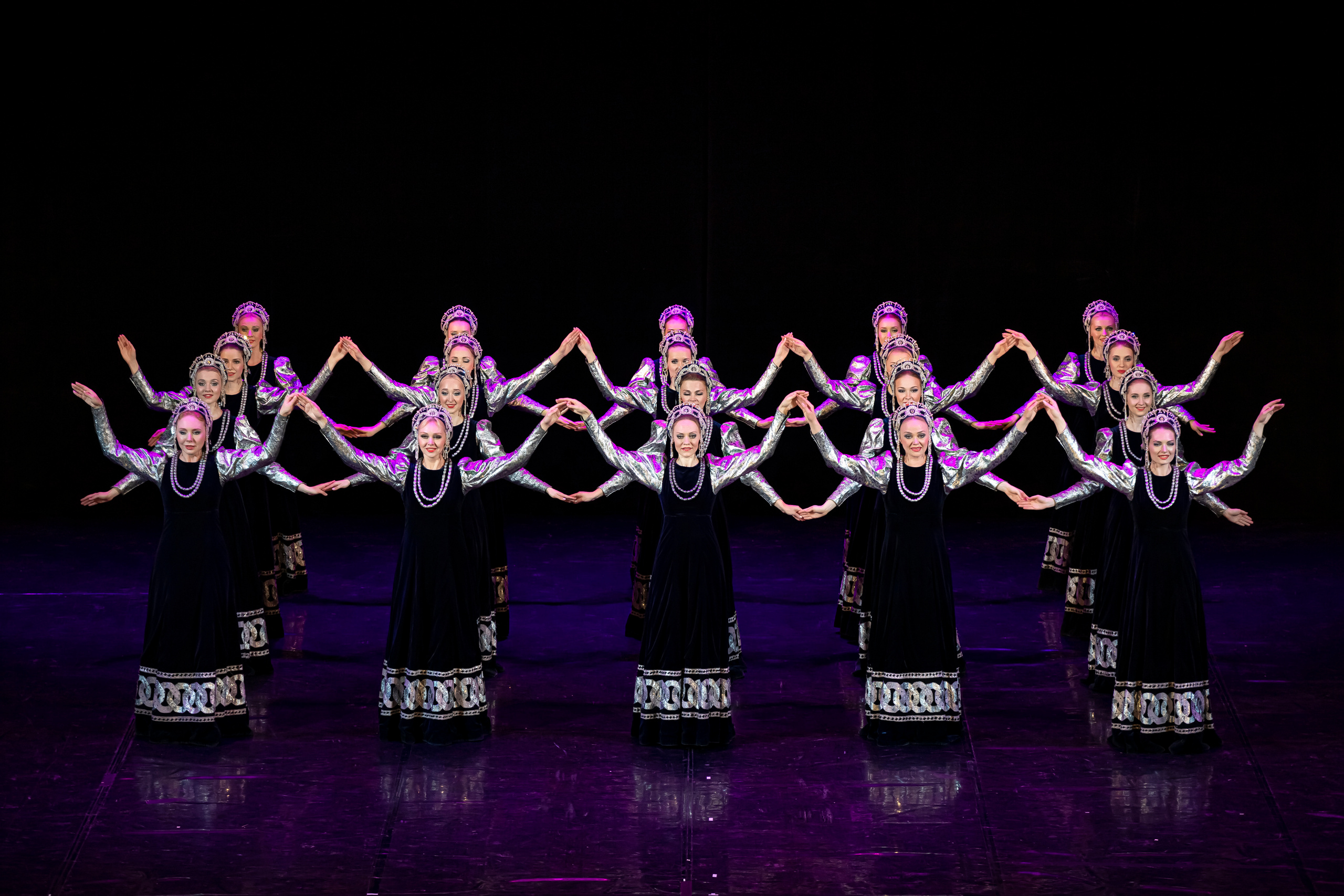Государственный хореографический ансамбль «БЕРЕЗКА» Зимний театр. Фотограф в Сочи Юрий Шептаев
