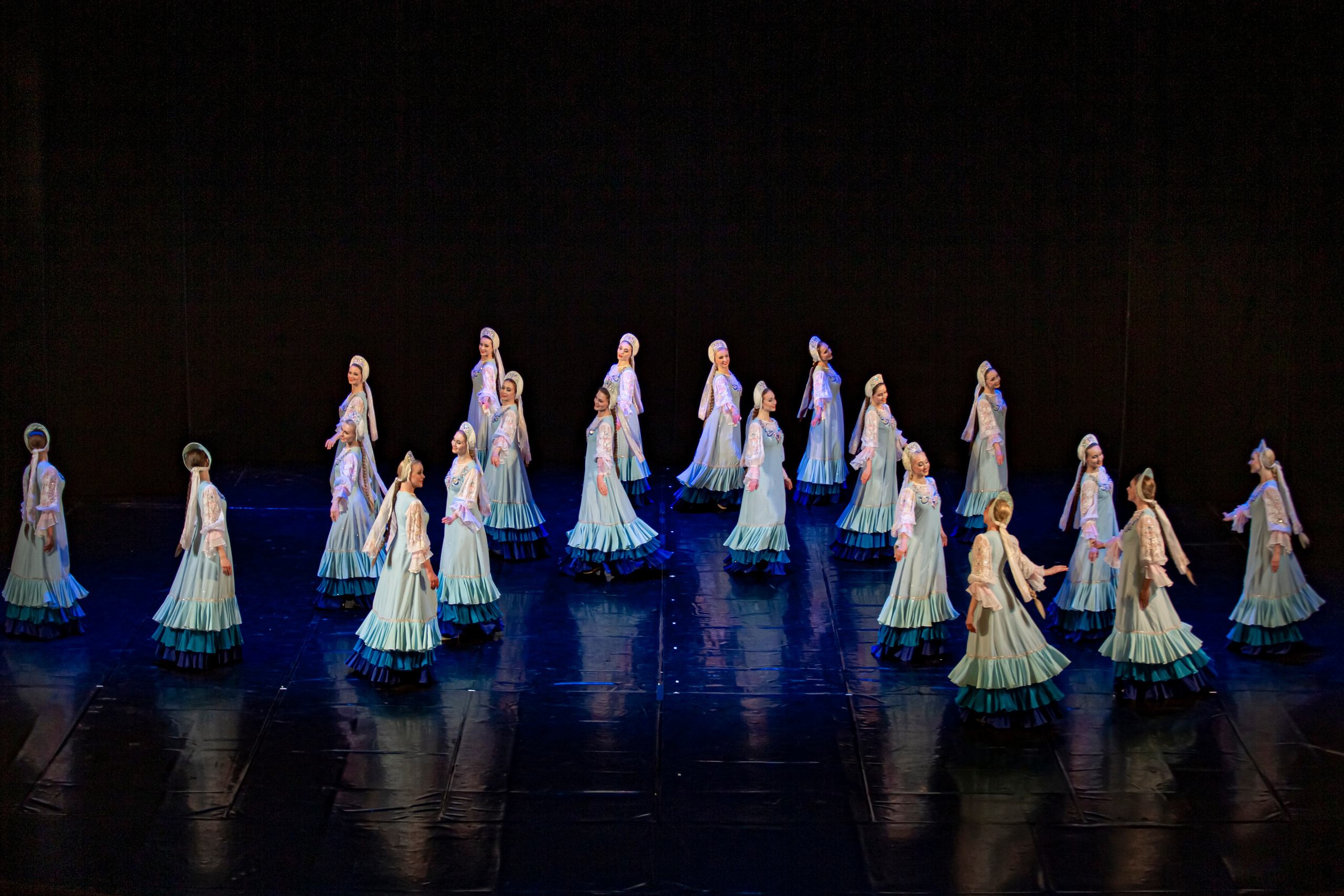 Государственный хореографический ансамбль «БЕРЕЗКА» Зимний театр. Фотограф в Сочи Юрий Шептаев