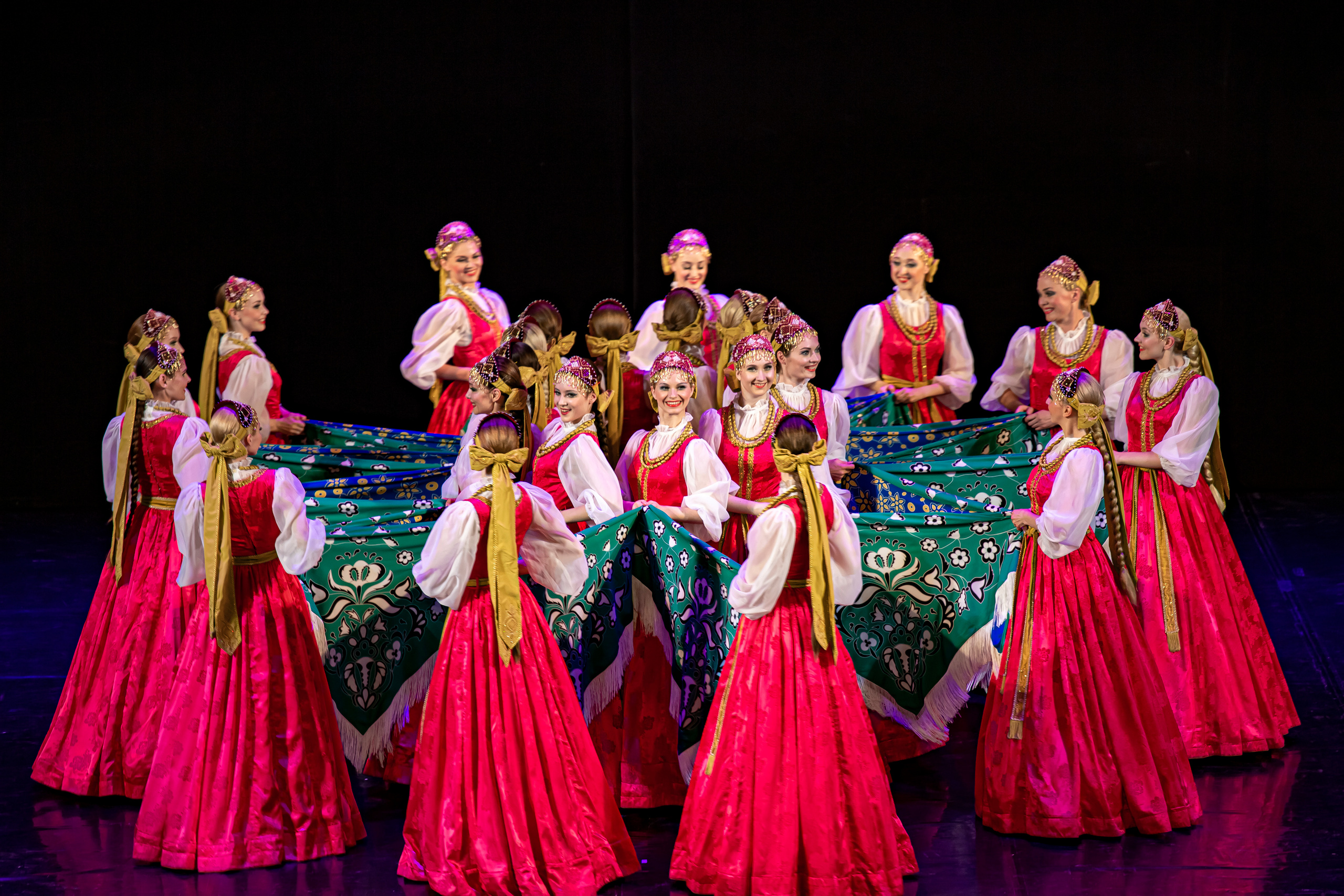 Государственный хореографический ансамбль «БЕРЕЗКА» Зимний театр. Фотограф в Сочи Юрий Шептаев