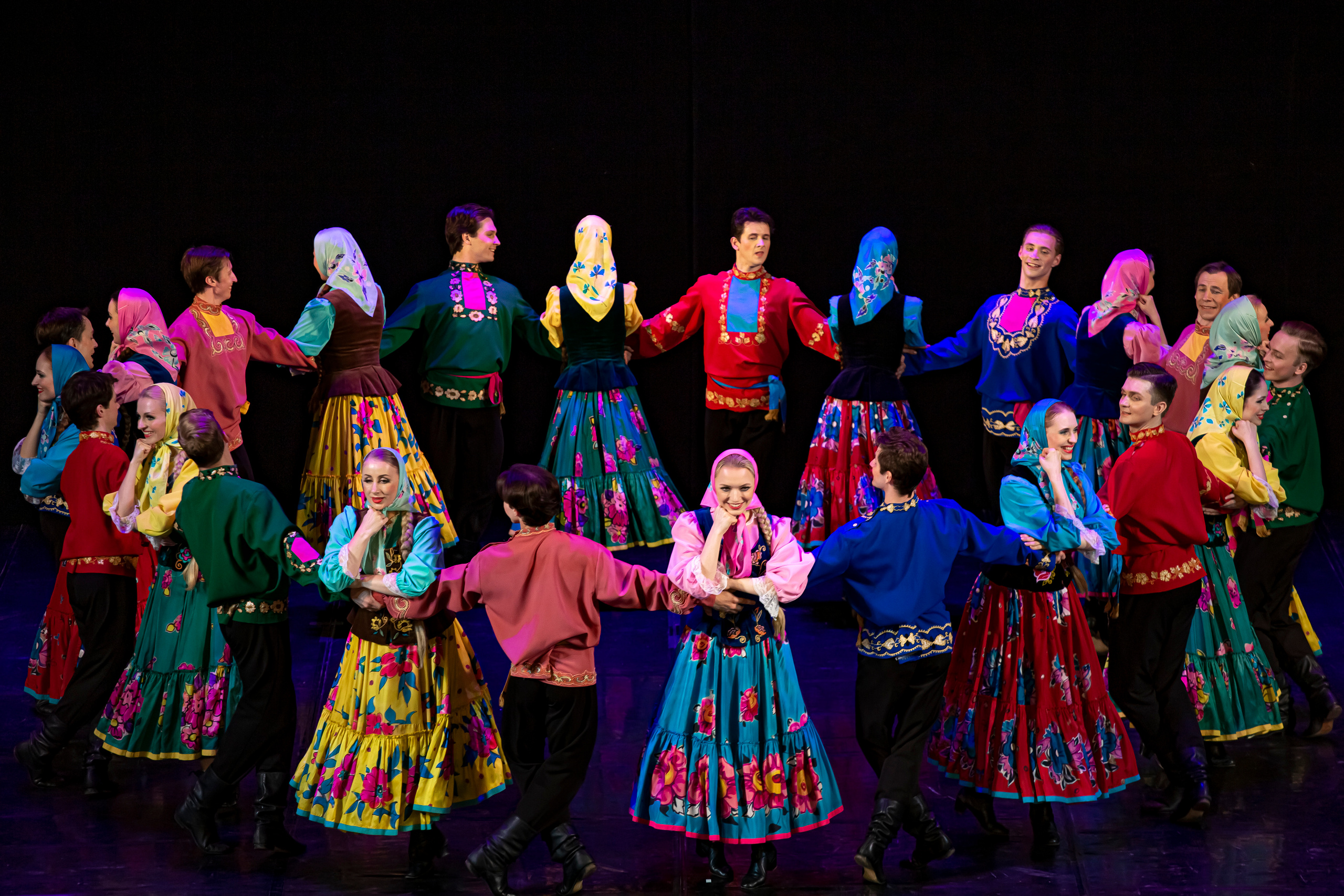 Государственный хореографический ансамбль «БЕРЕЗКА» Зимний театр. Фотограф в Сочи Юрий Шептаев