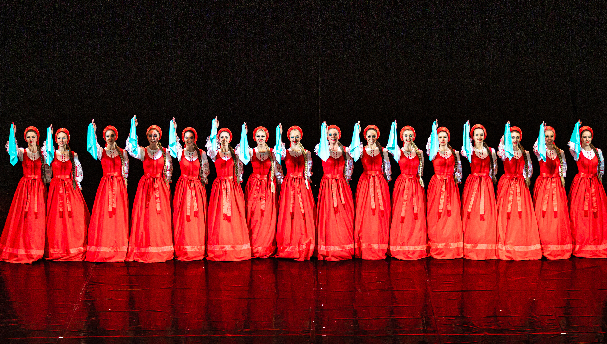 Государственный хореографический ансамбль «БЕРЕЗКА» Зимний театр. Фотограф в Сочи Юрий Шептаев