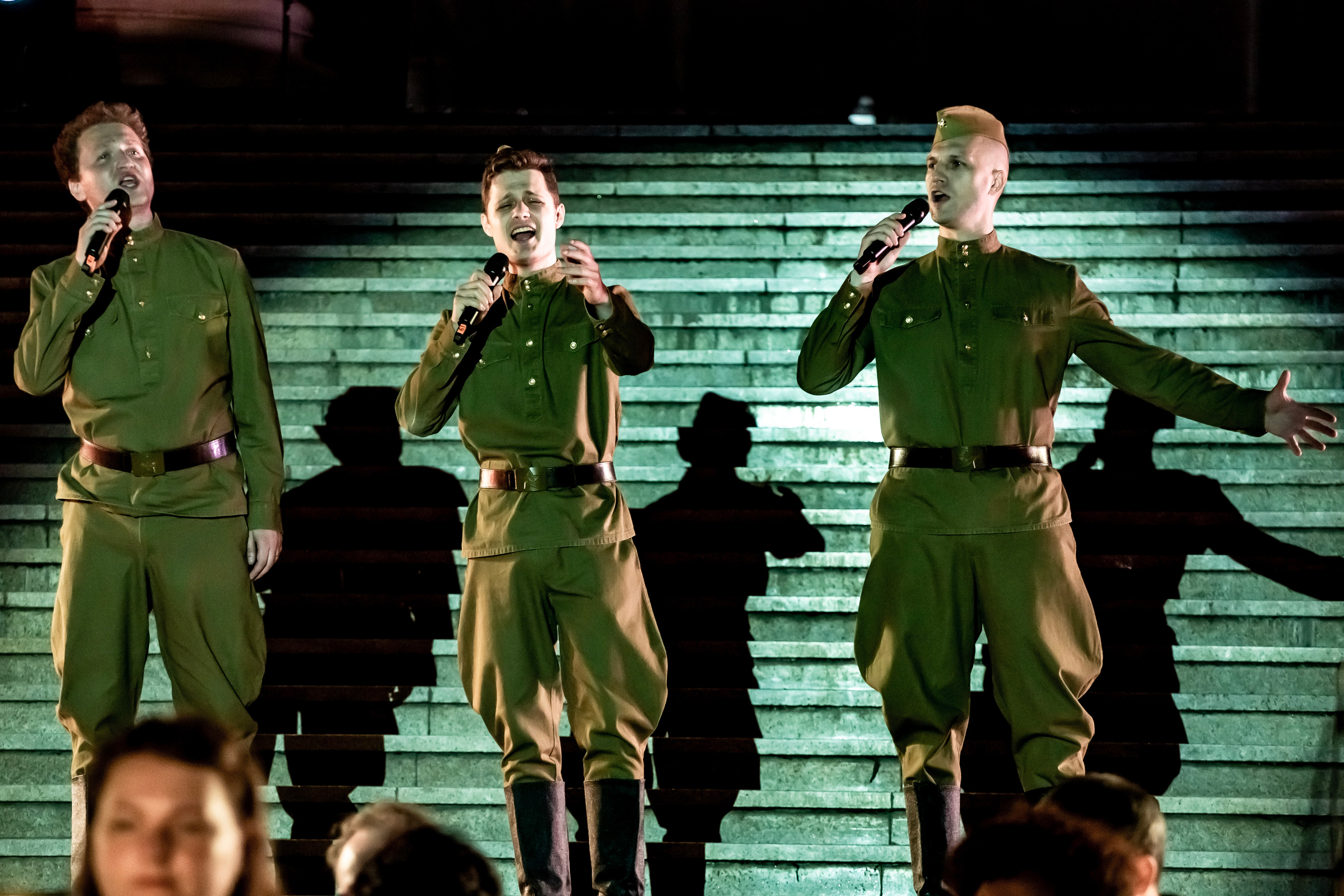 Концерт в день города Сочи на театральной площади Зимний театр. Фотограф в Сочи Юрий Шептаев