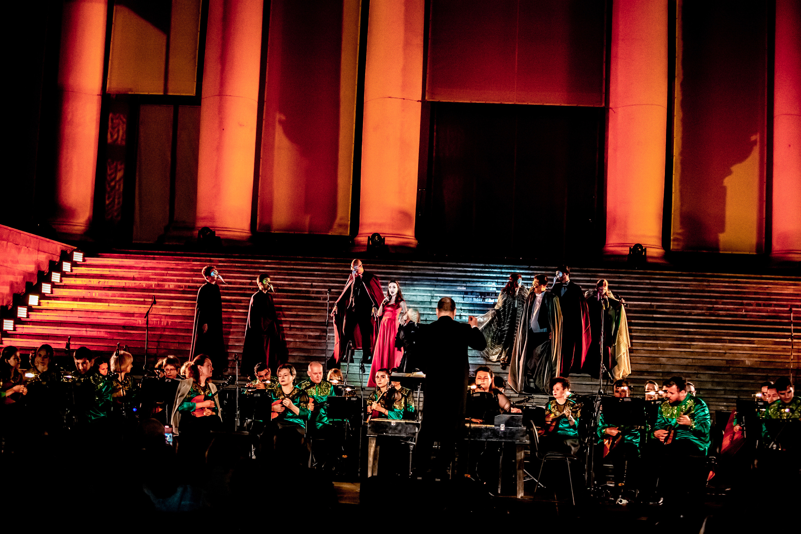 Концерт в день города Сочи на театральной площади Зимний театр. Фотограф в Сочи Юрий Шептаев