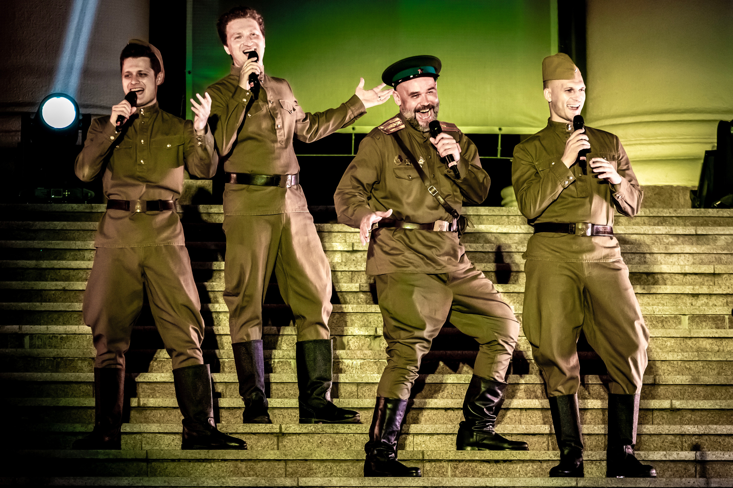 Концерт в день города Сочи на театральной площади Зимний театр. Фотограф в Сочи Юрий Шептаев