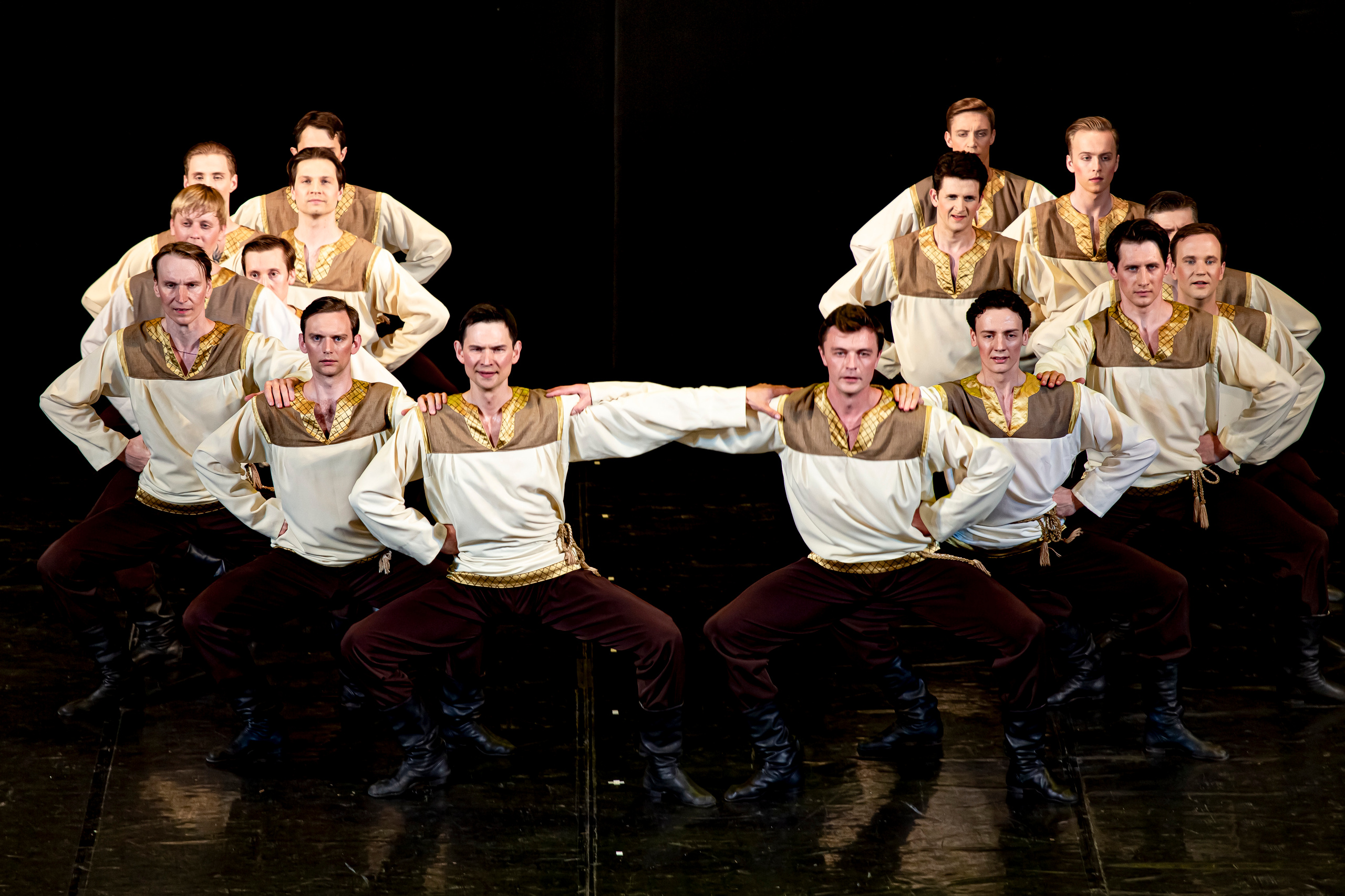 Государственный хореографический ансамбль «БЕРЕЗКА» Зимний театр. Фотограф в Сочи Юрий Шептаев