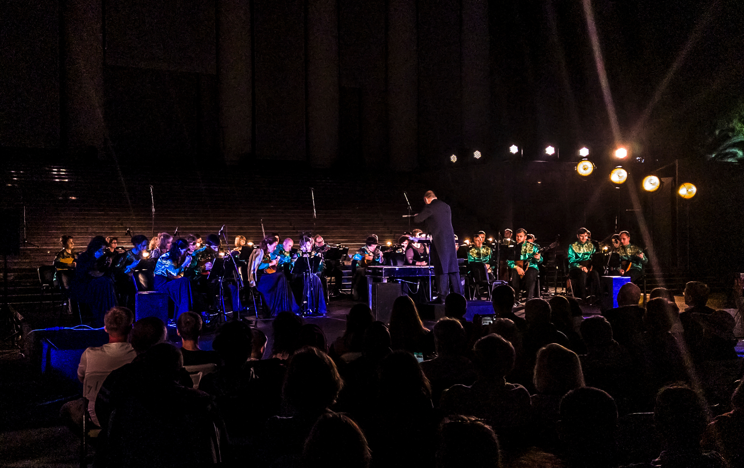 Концерт в день города Сочи на театральной площади Зимний театр. Фотограф в Сочи Юрий Шептаев